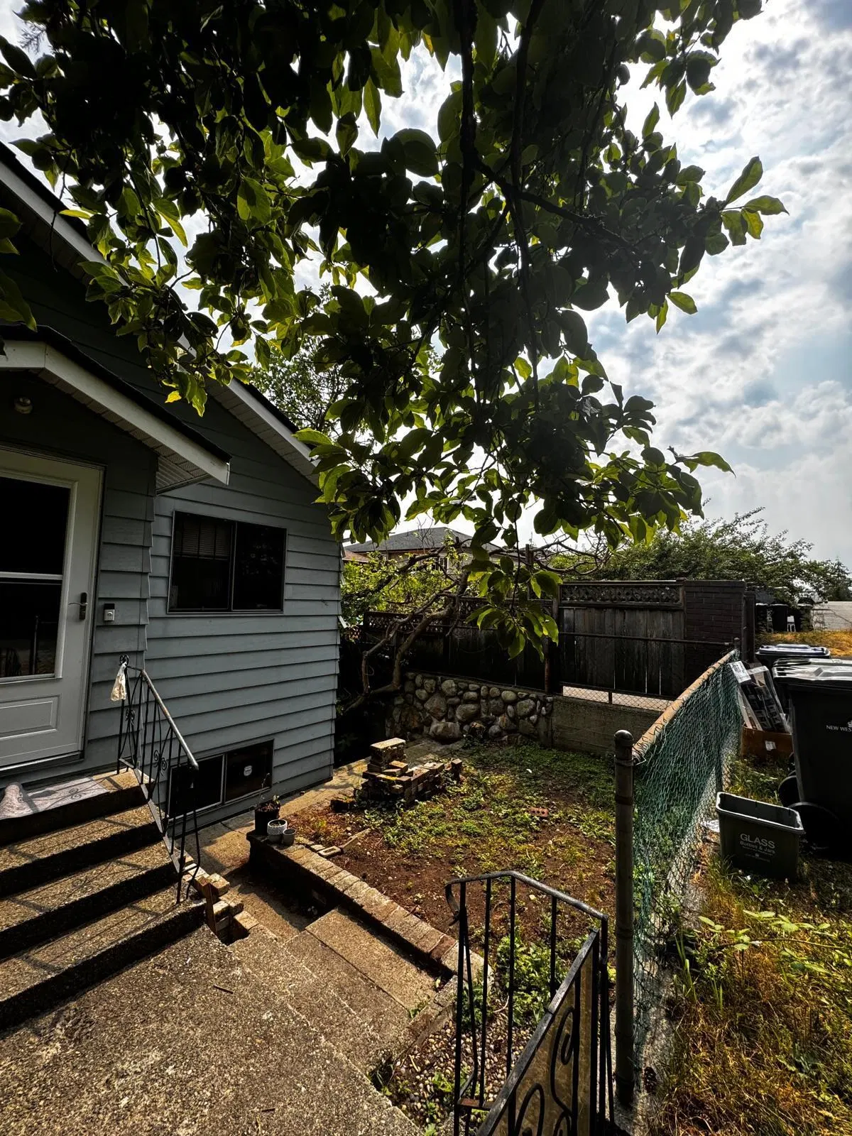 Photo 2 of 26 at 2205 Ninth Avenue
