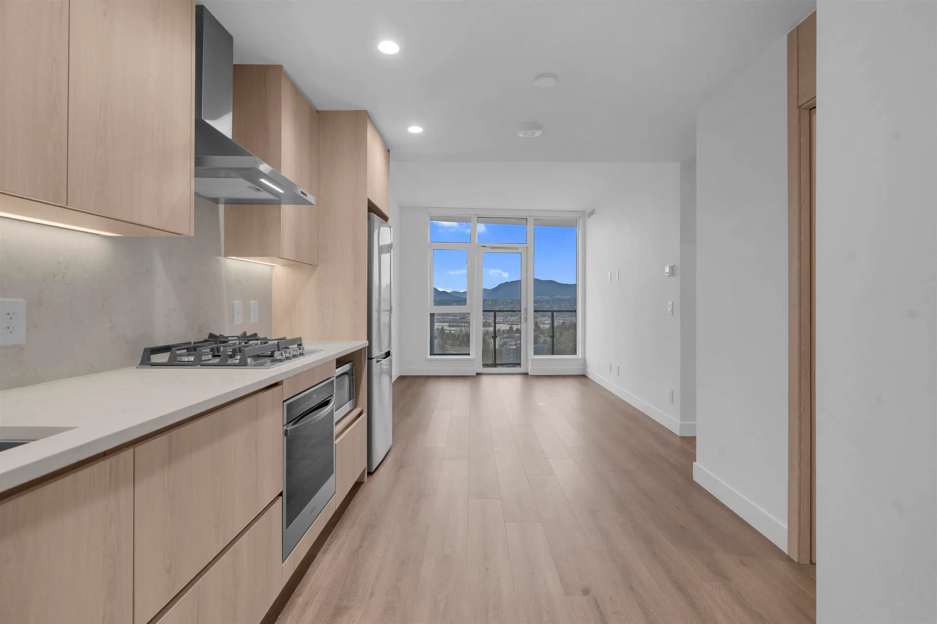 Photo 3 of 36 at #1709 – 10750 135a Street