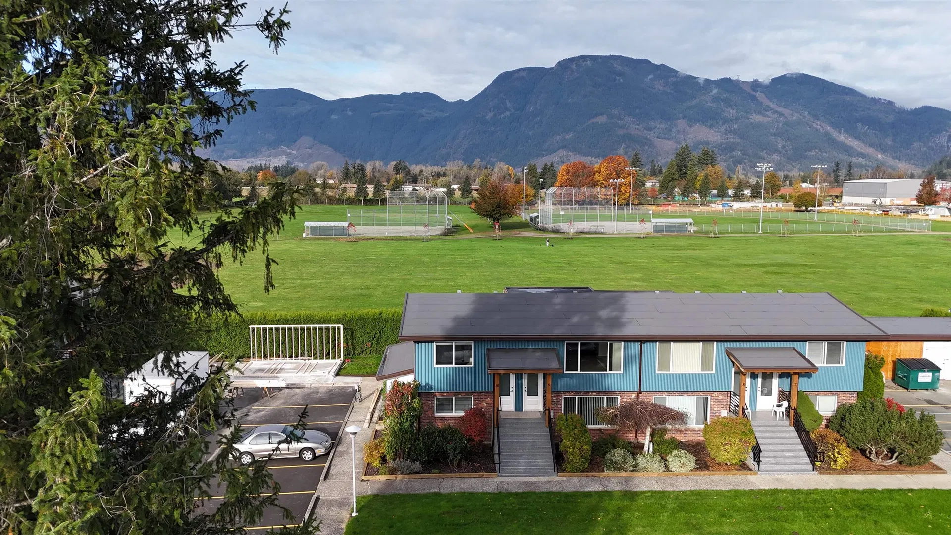 Photo 5 of 24 at #7 – 1725 Beaman Drive