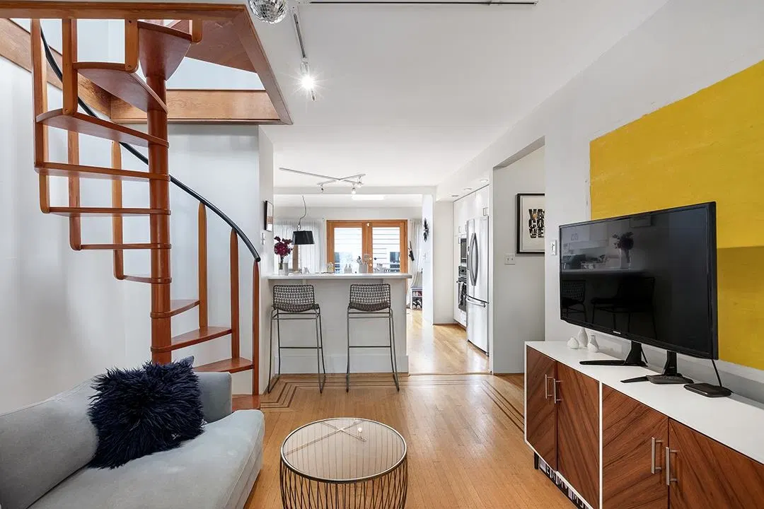 Photo 5 of 23 at 3524 W 16th Avenue