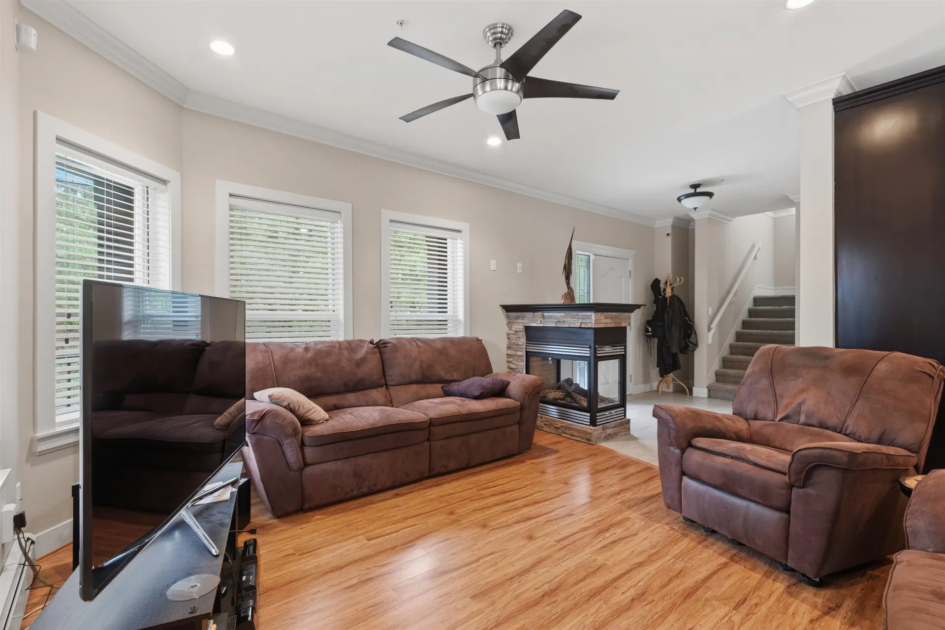 Photo 4 of 40 at 24230 104 Avenue