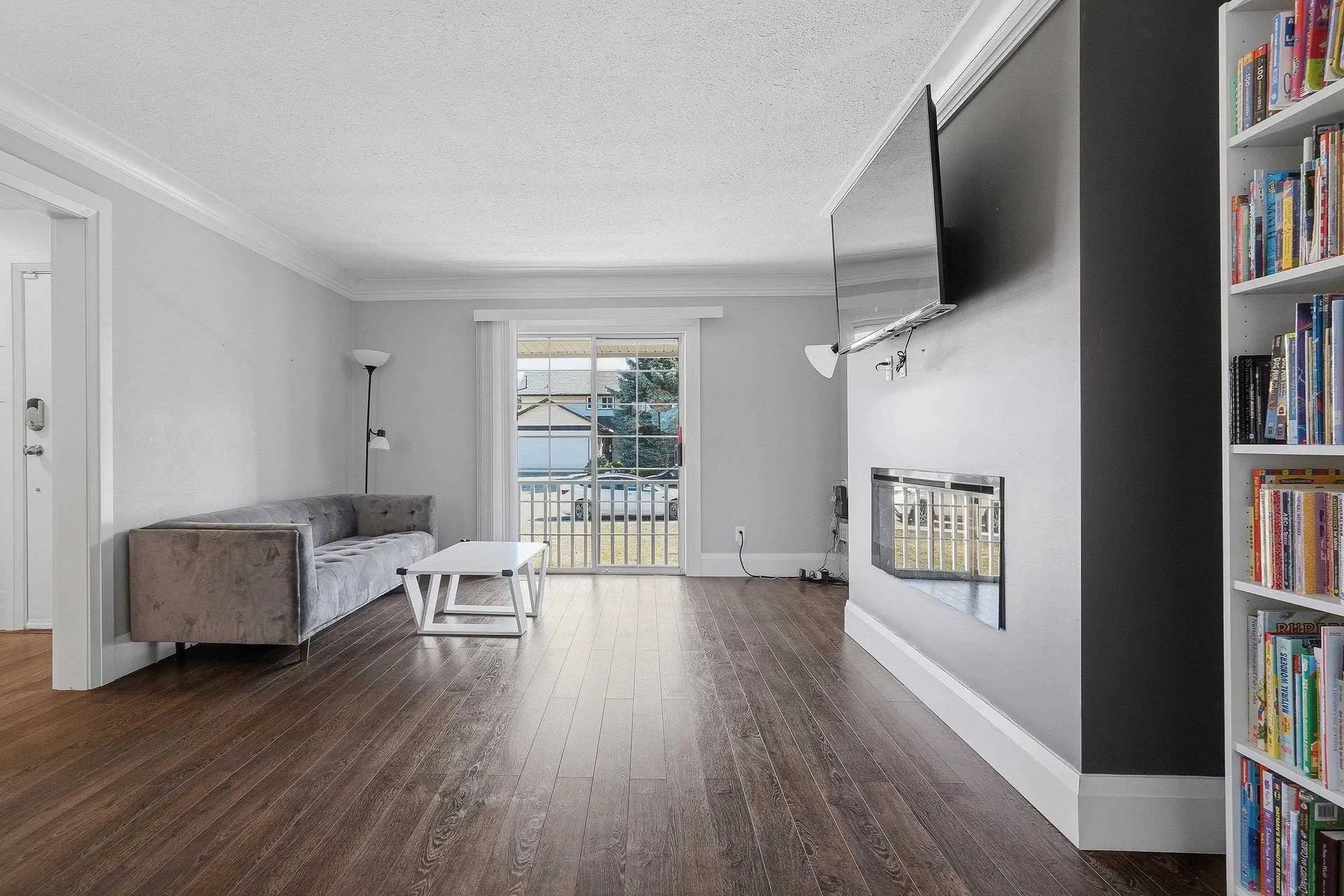 Photo 5 of 40 at 23423 Sandpiper Avenue