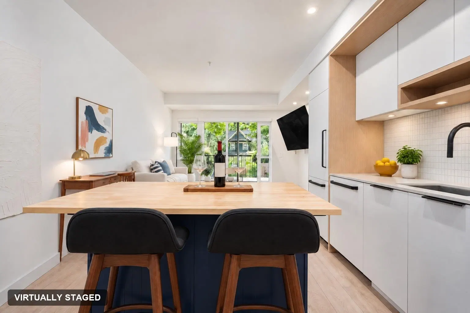 Photo 5 of 21 at #212 – 2520 Guelph Street
