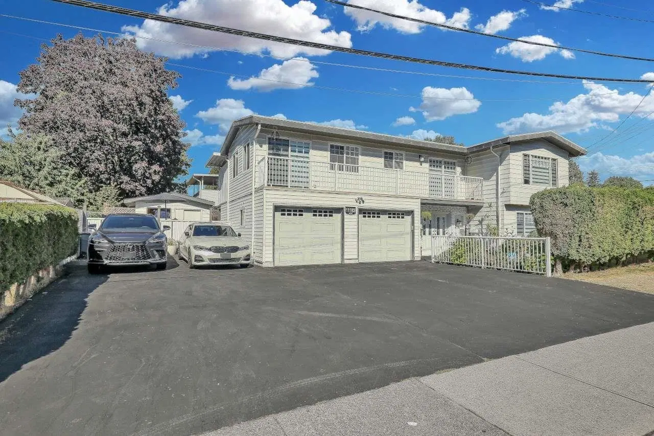 Photo 1 of 40 at 11183 74a Avenue