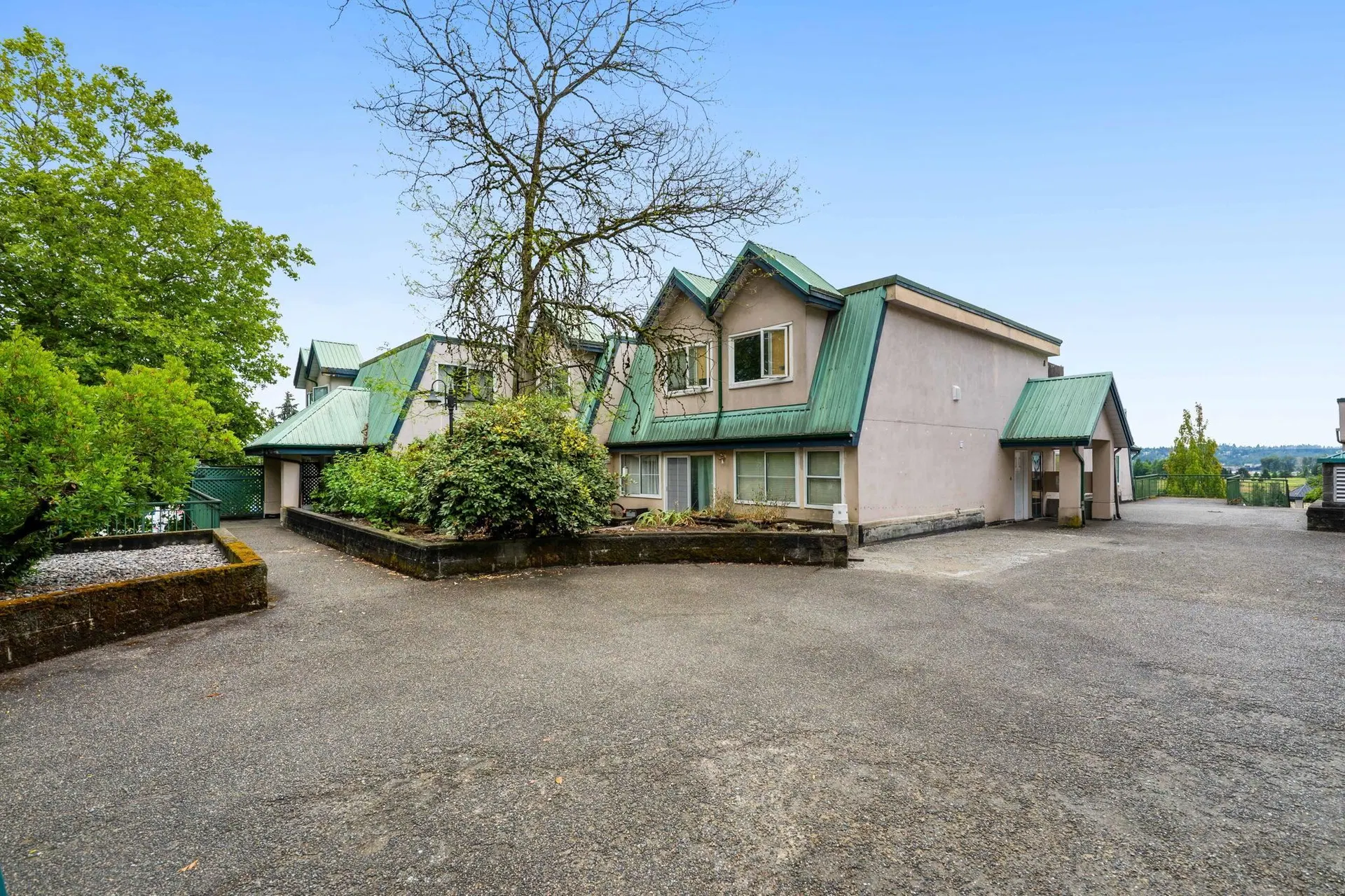 #114 – 918 Roderick Avenue