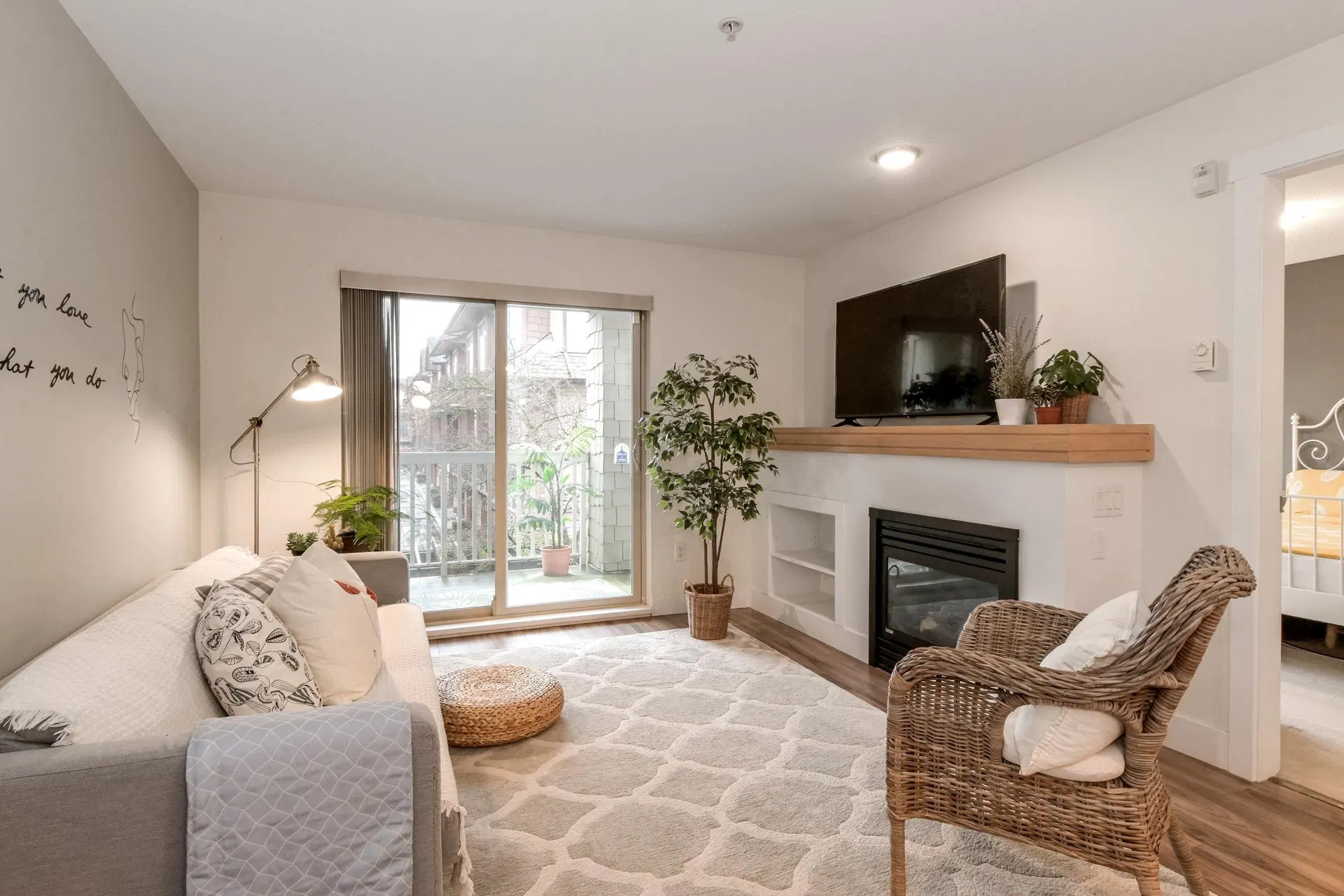 Photo 4 of 25 at #205 – 6500 194 Street
