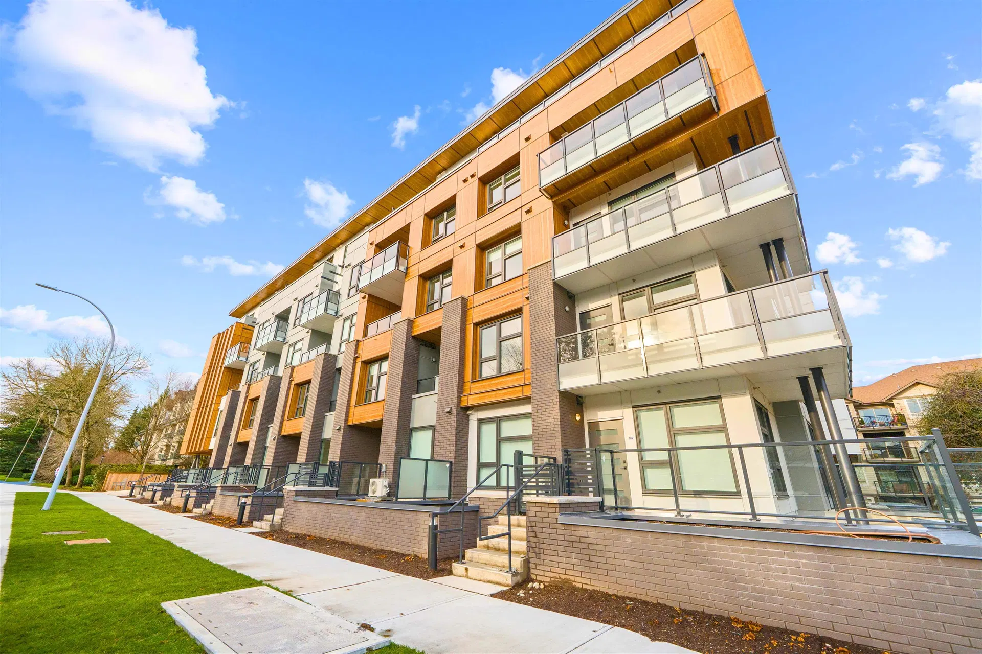 #101 – 15353 17 Avenue