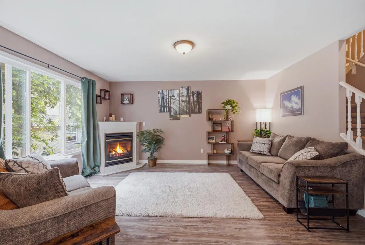 Photo 4 of 35 at #2 – 46360 Valleyview Road