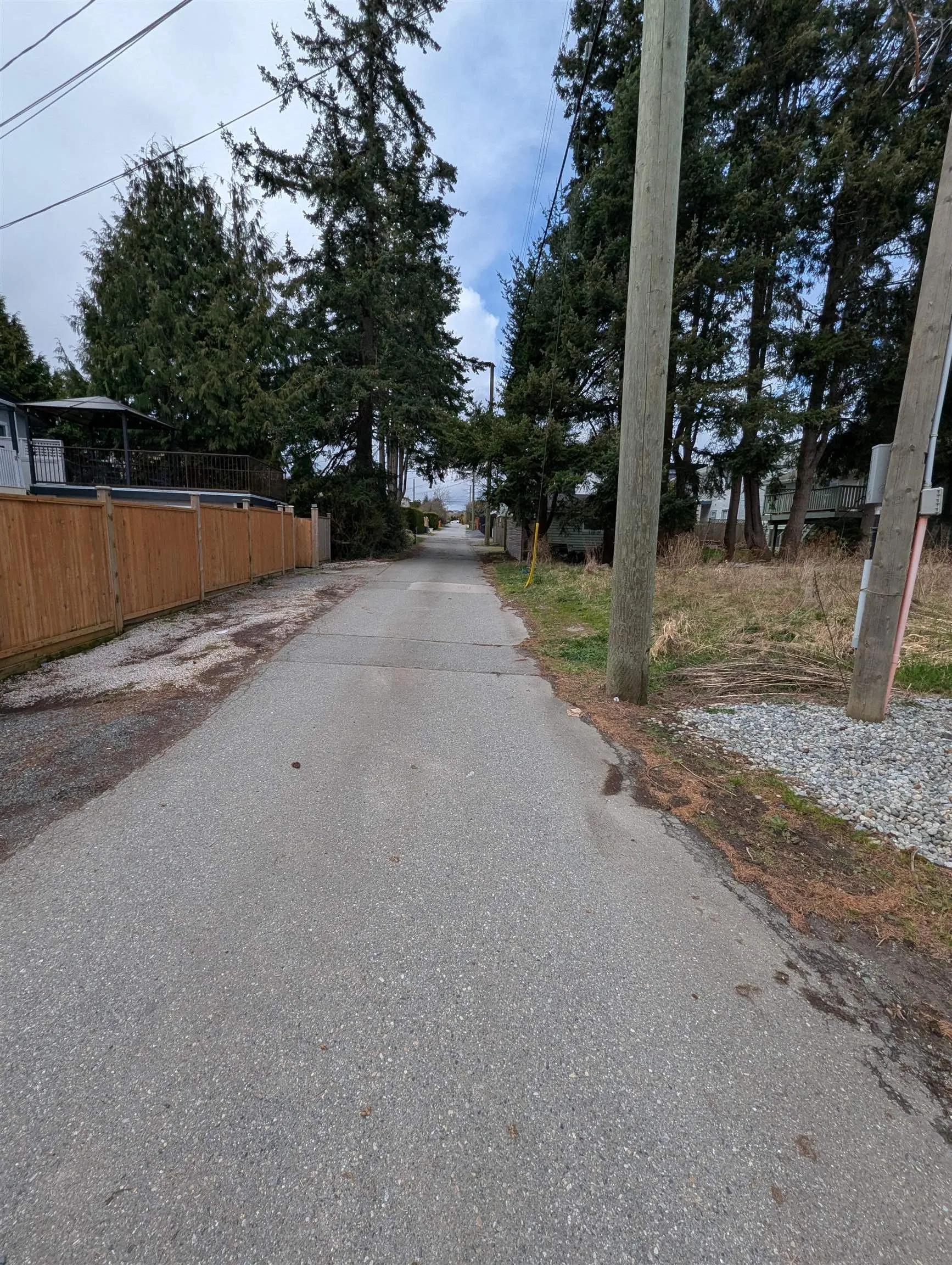 Photo 5 of 6 at 15482 Semiahmoo Avenue