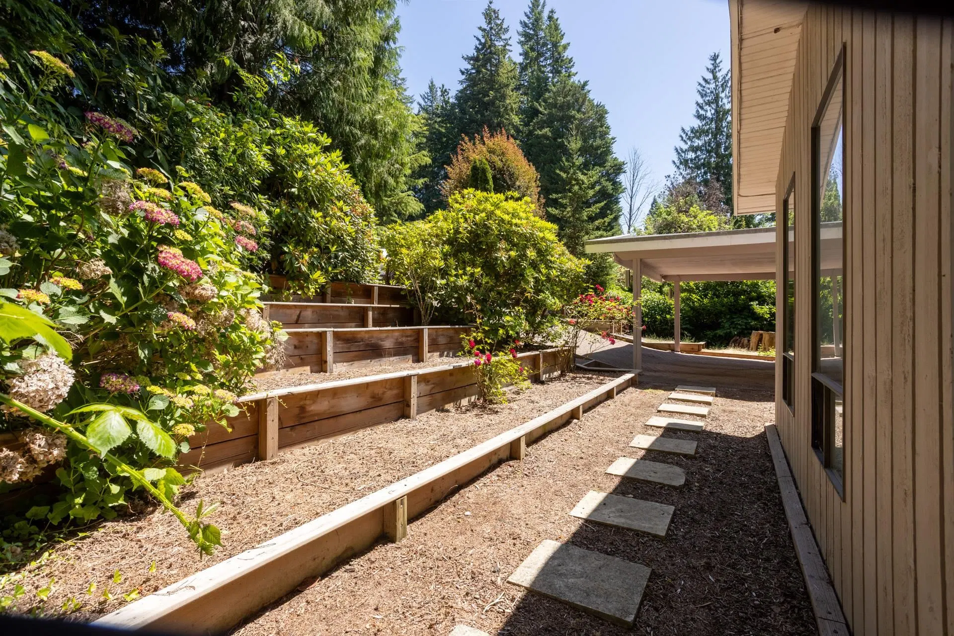 Photo 5 of 40 at 148 Roe Drive