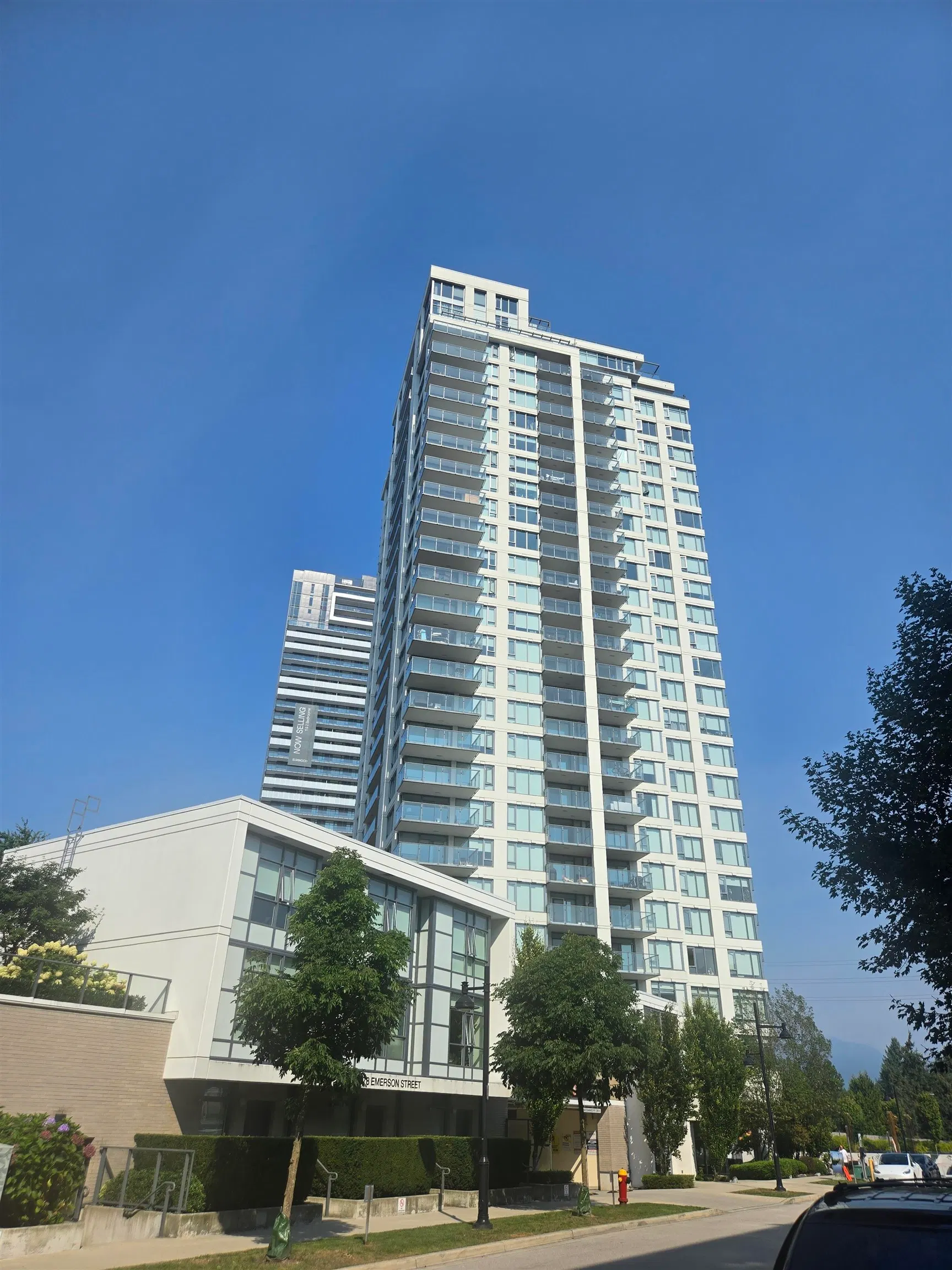 #1407 – 602 Como Lake Avenue