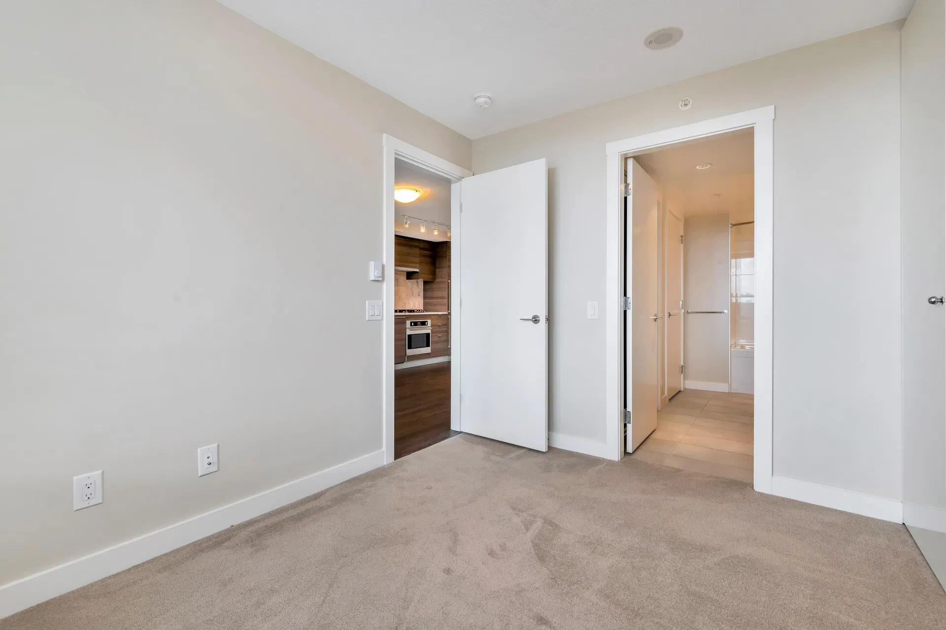 Photo 3 of 9 at #1407 – 602 Como Lake Avenue
