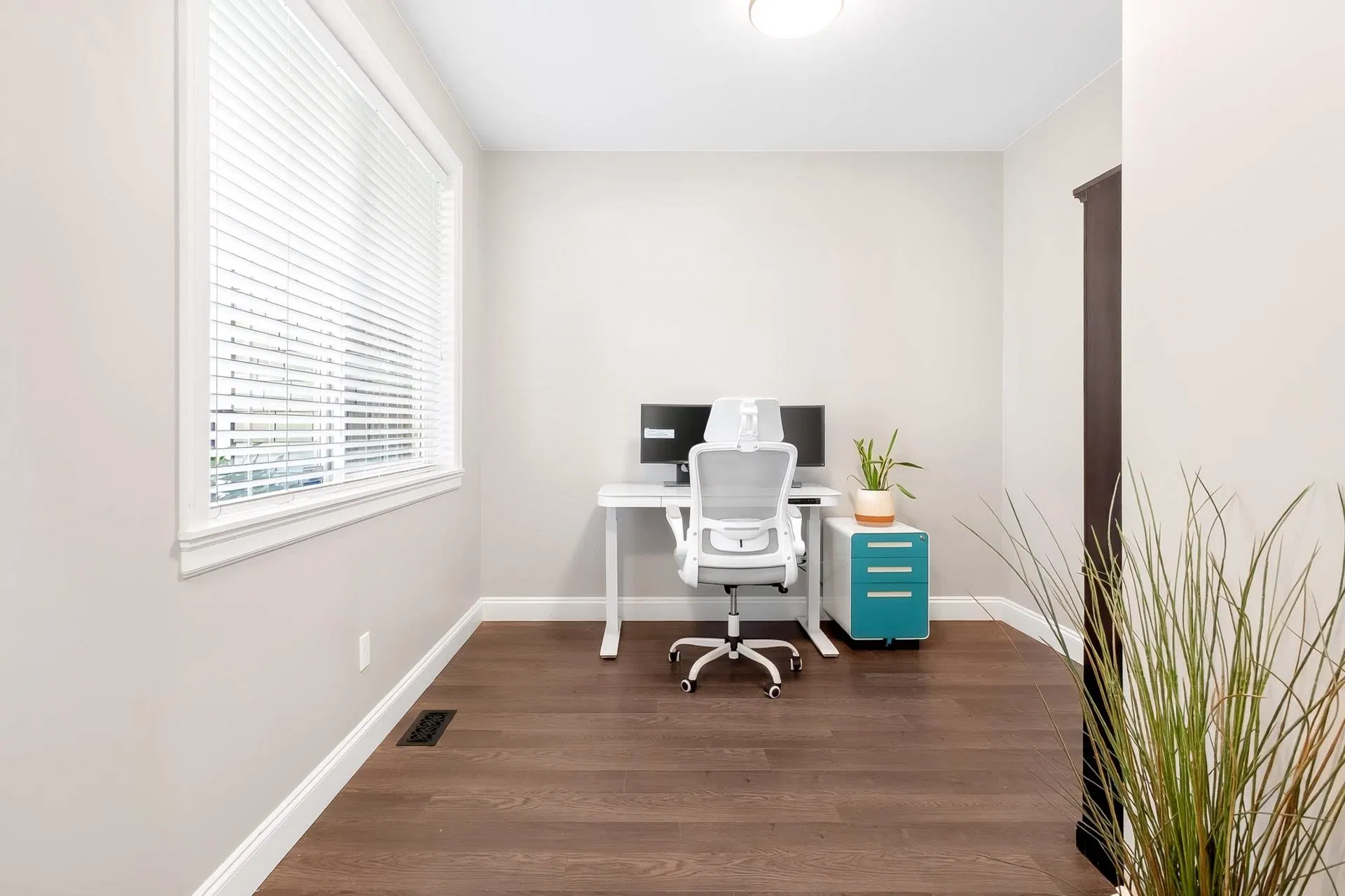 Photo 3 of 40 at #5 – 1395 Marguerite Street