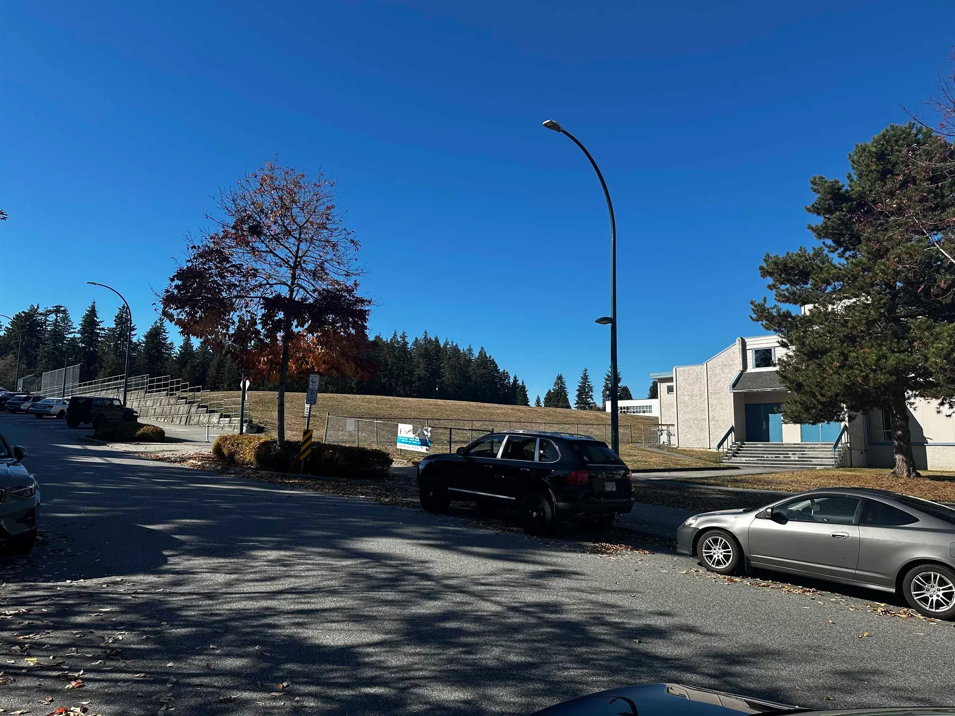 Photo 2 of 3 at #205 – 1122 King Albert Avenue
