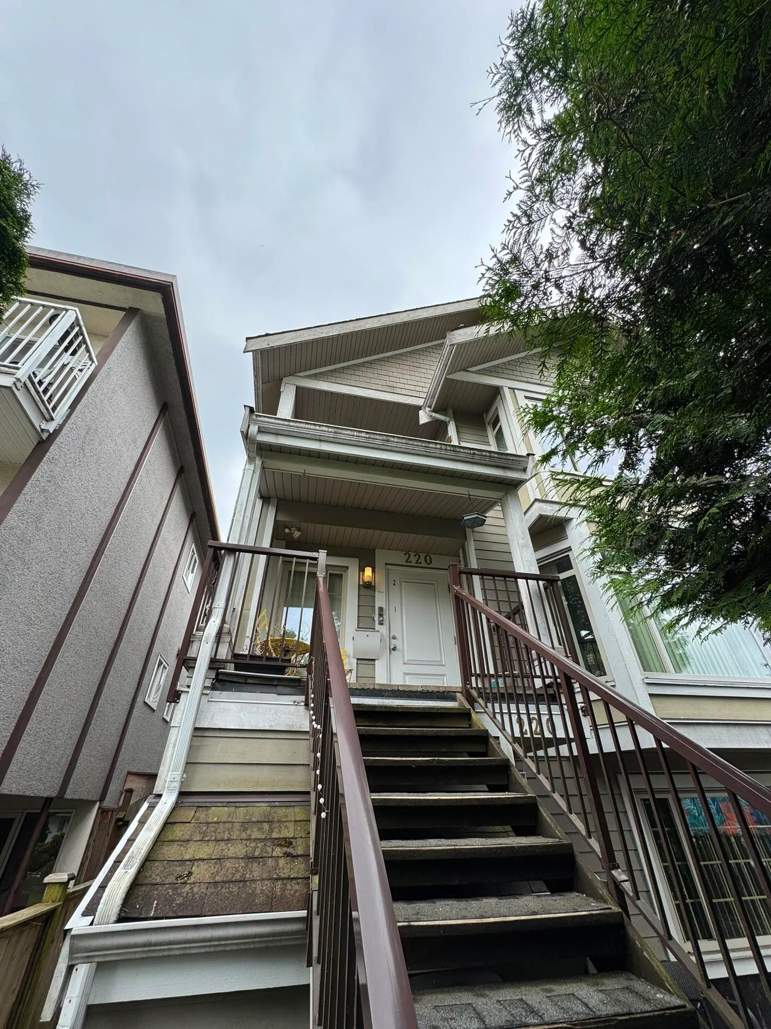 Photo 1 of 5 at 220 E 15th Avenue