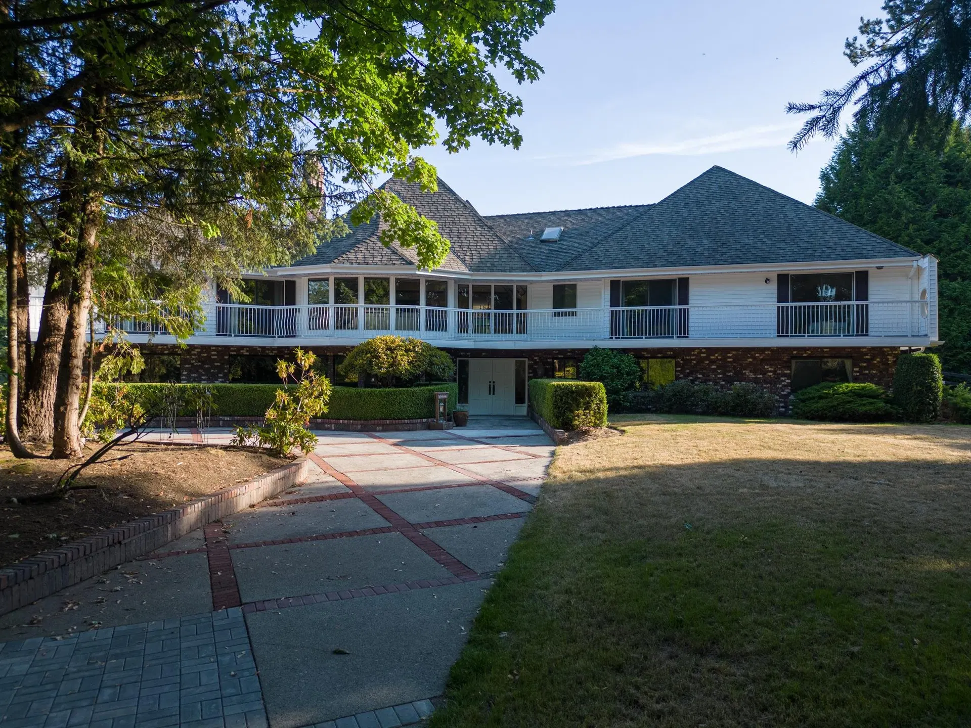 Photo 4 of 40 at 21480 18 Avenue