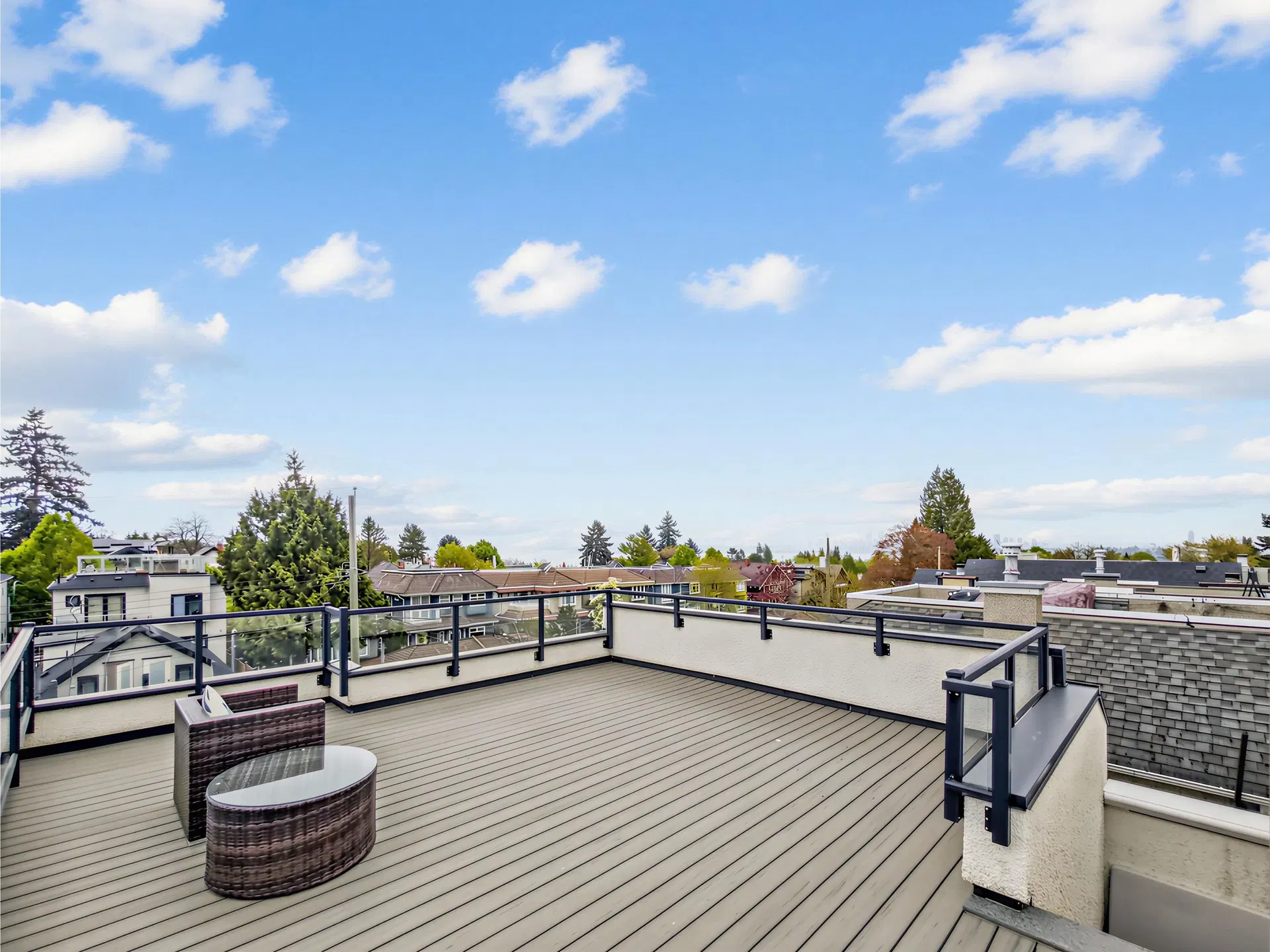 Photo 3 of 40 at 4555 W 9th Avenue