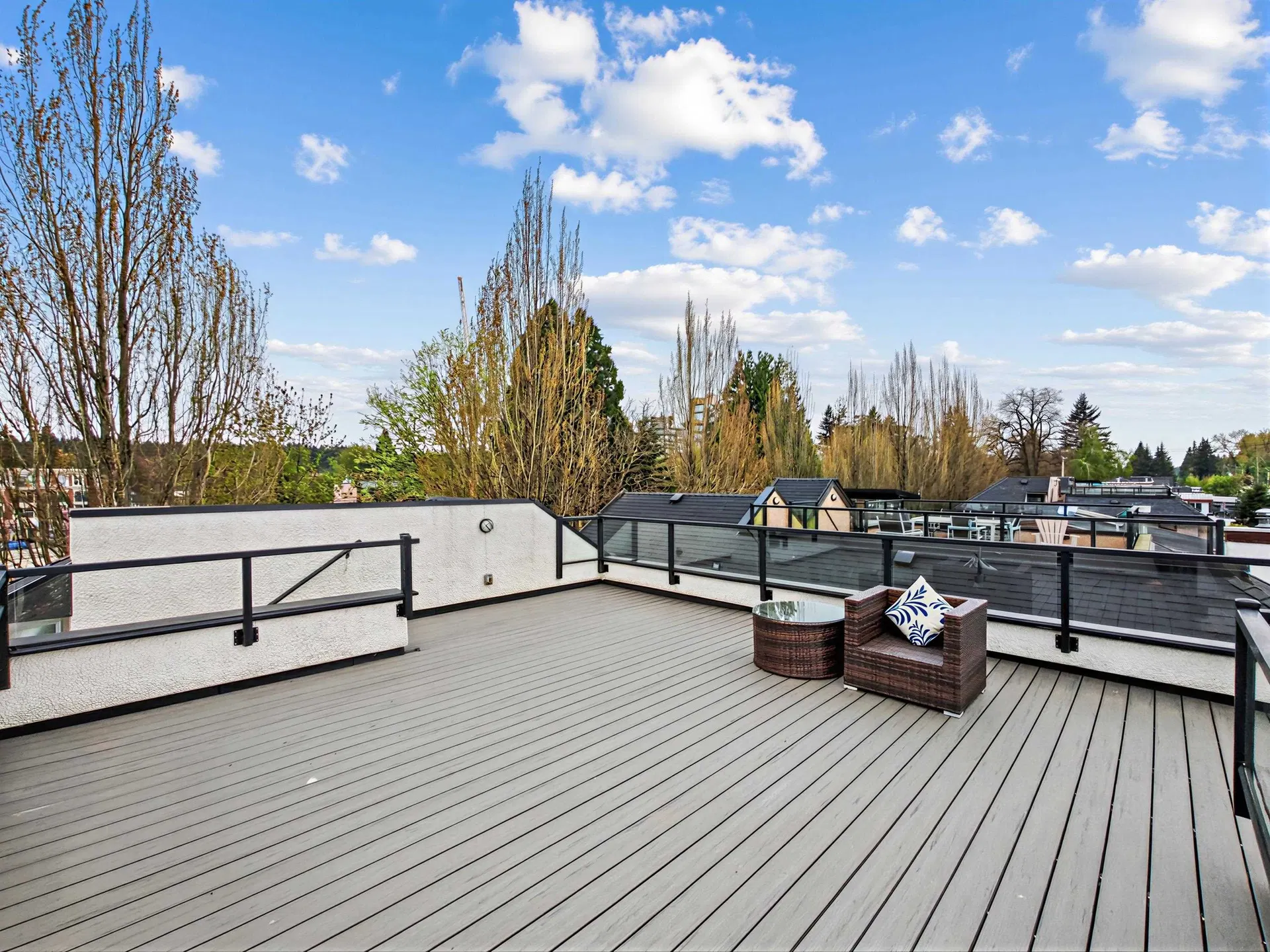 Photo 5 of 40 at 4555 W 9th Avenue