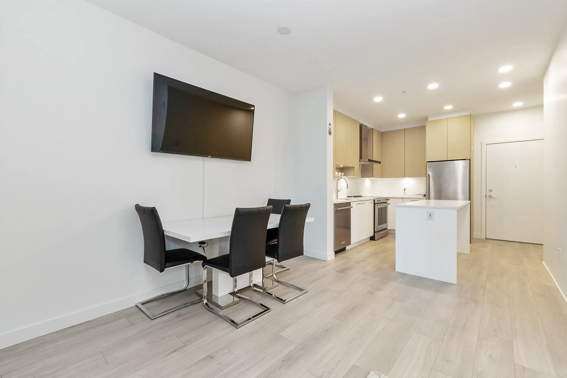 Photo 5 of 20 at #522 – 7588 16th Street