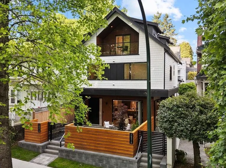 #2 – 6318 Sophia Street