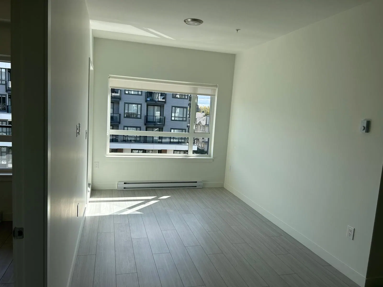 Photo 5 of 30 at #525 – 10777 138 Street