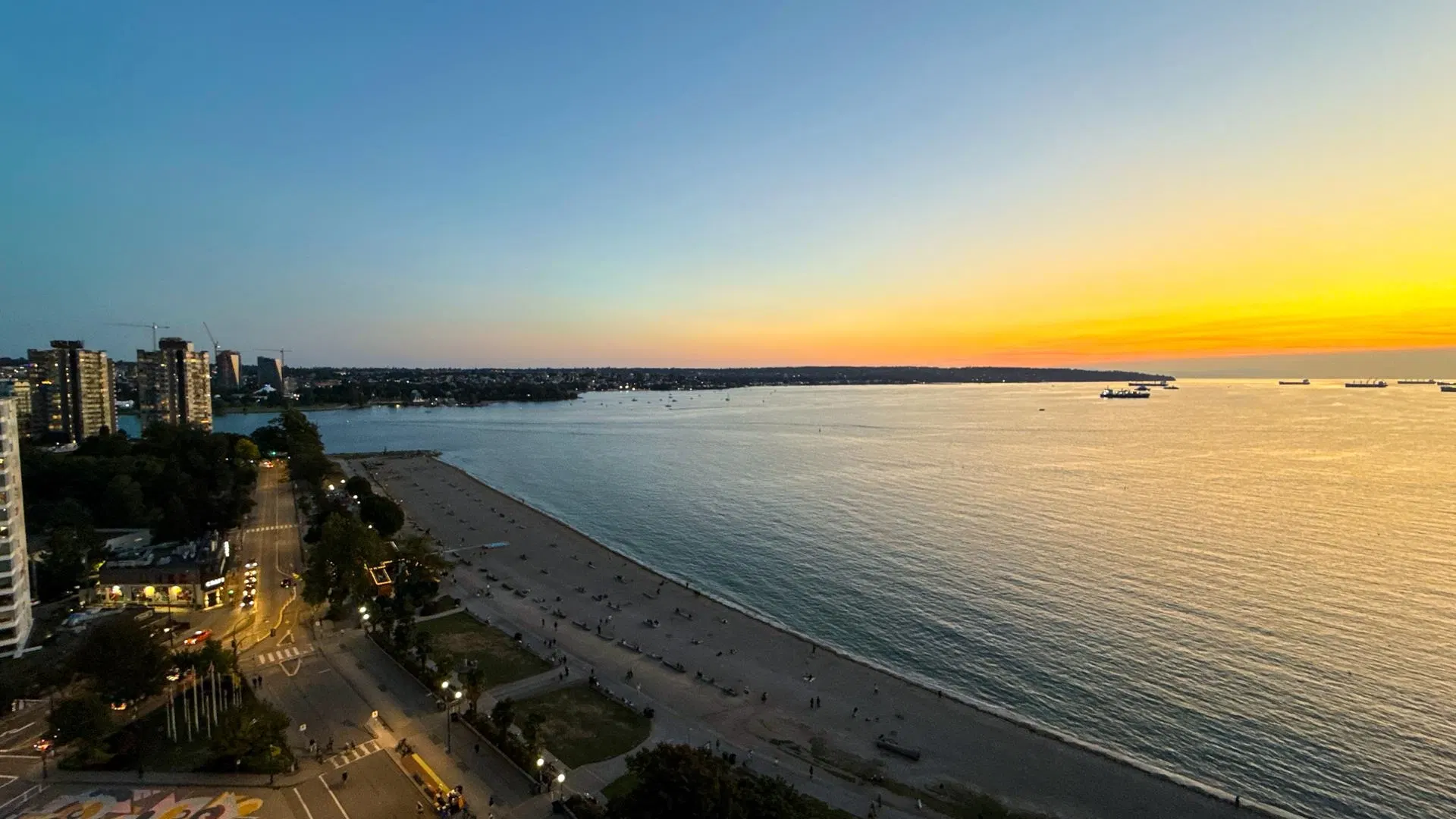 Photo 5 of 40 at #17 – 1861 Beach Avenue