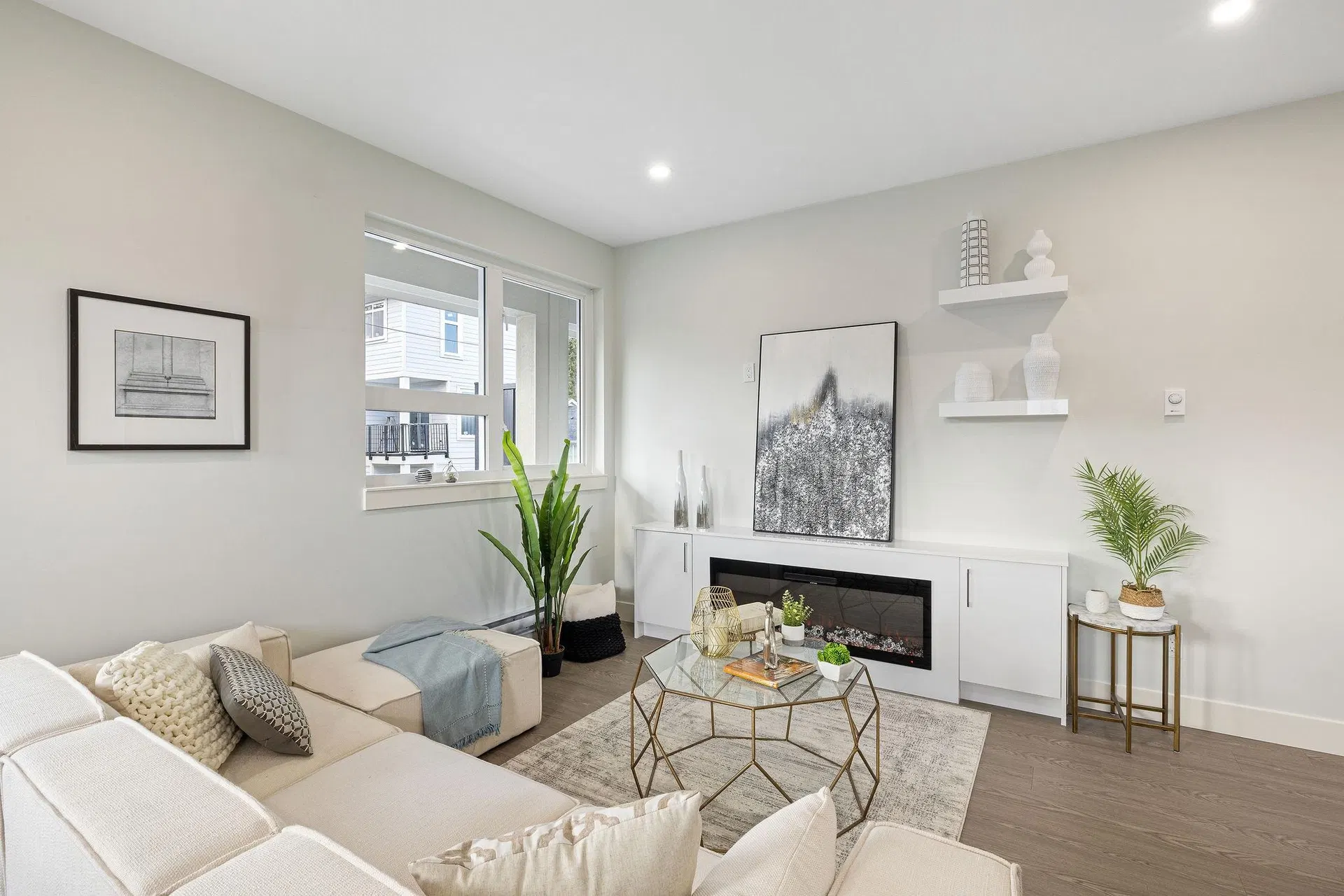 Photo 3 of 12 at #10 – 14391 61a Avenue