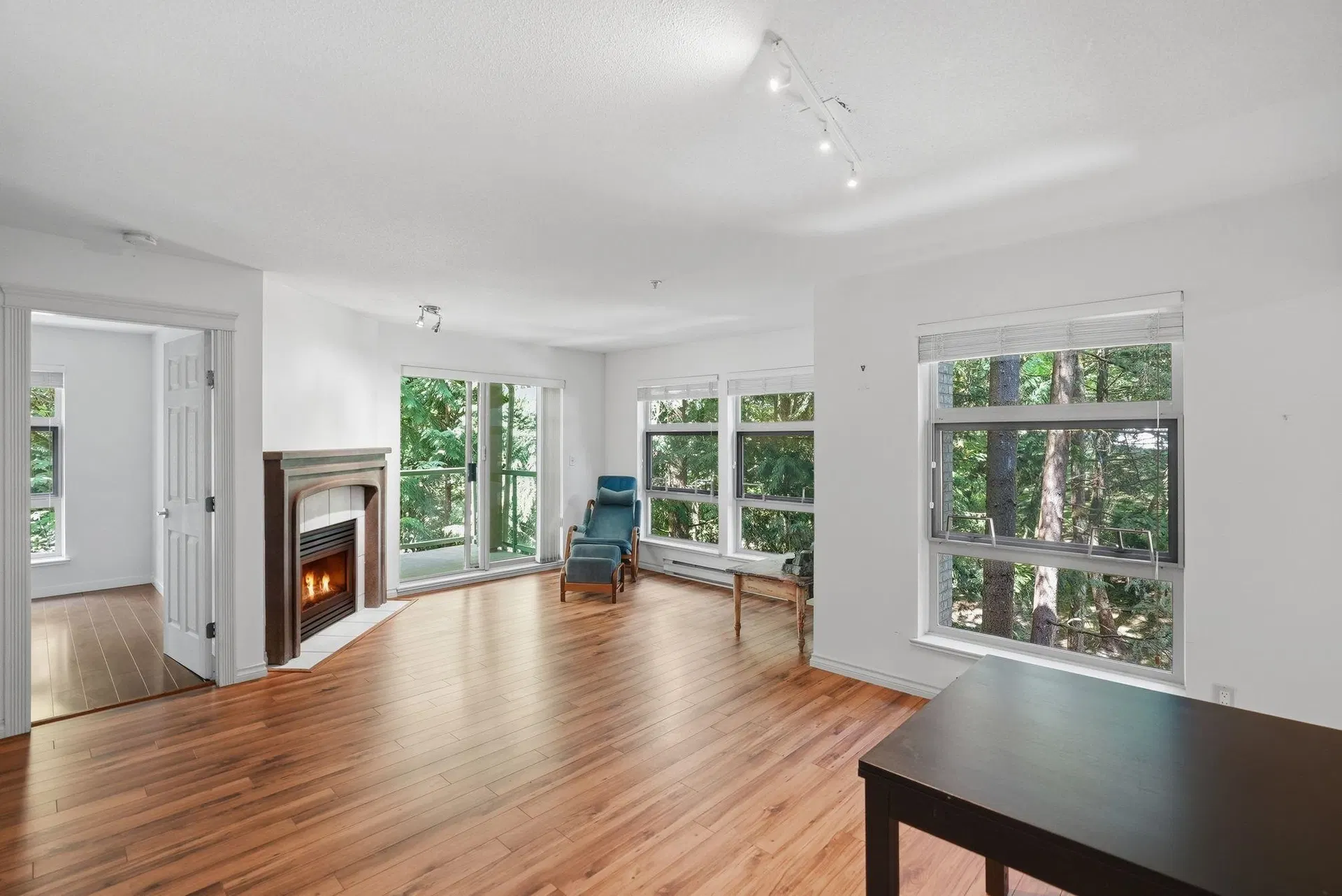 Photo 5 of 29 at #409A – 301 Maude Road