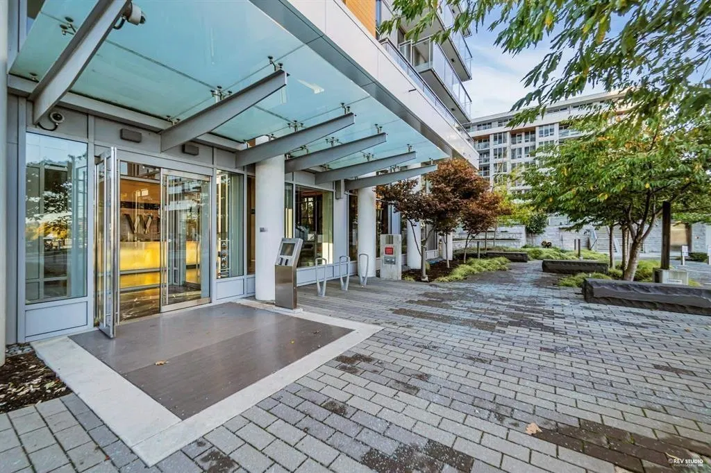 Photo 2 of 15 at #708 – 455 SW Marine Drive
