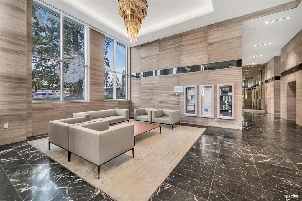 Photo 4 of 15 at #708 – 455 SW Marine Drive