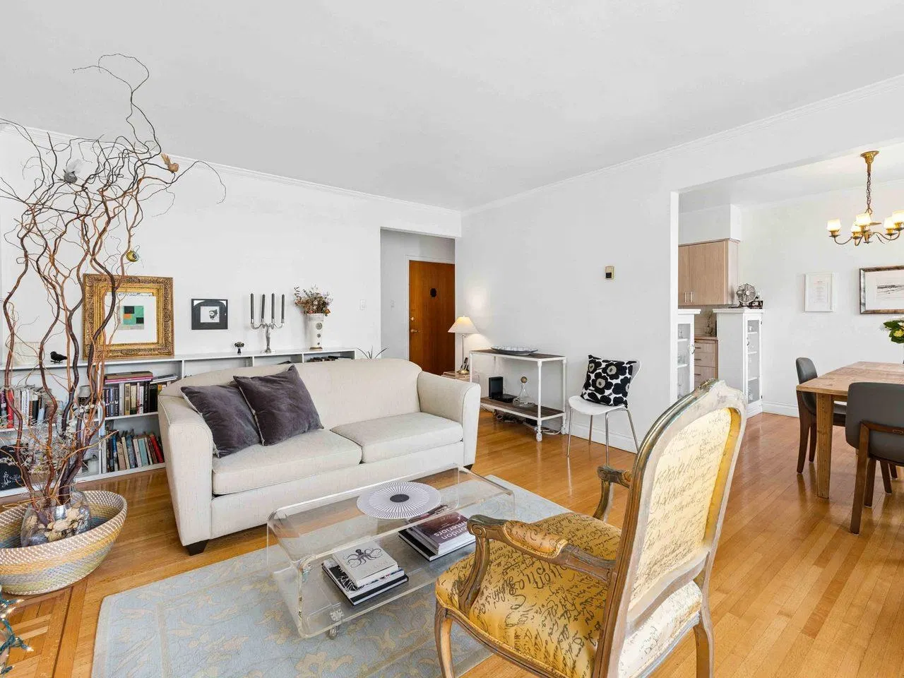 Photo 3 of 38 at #304 – 1246 Cardero Street
