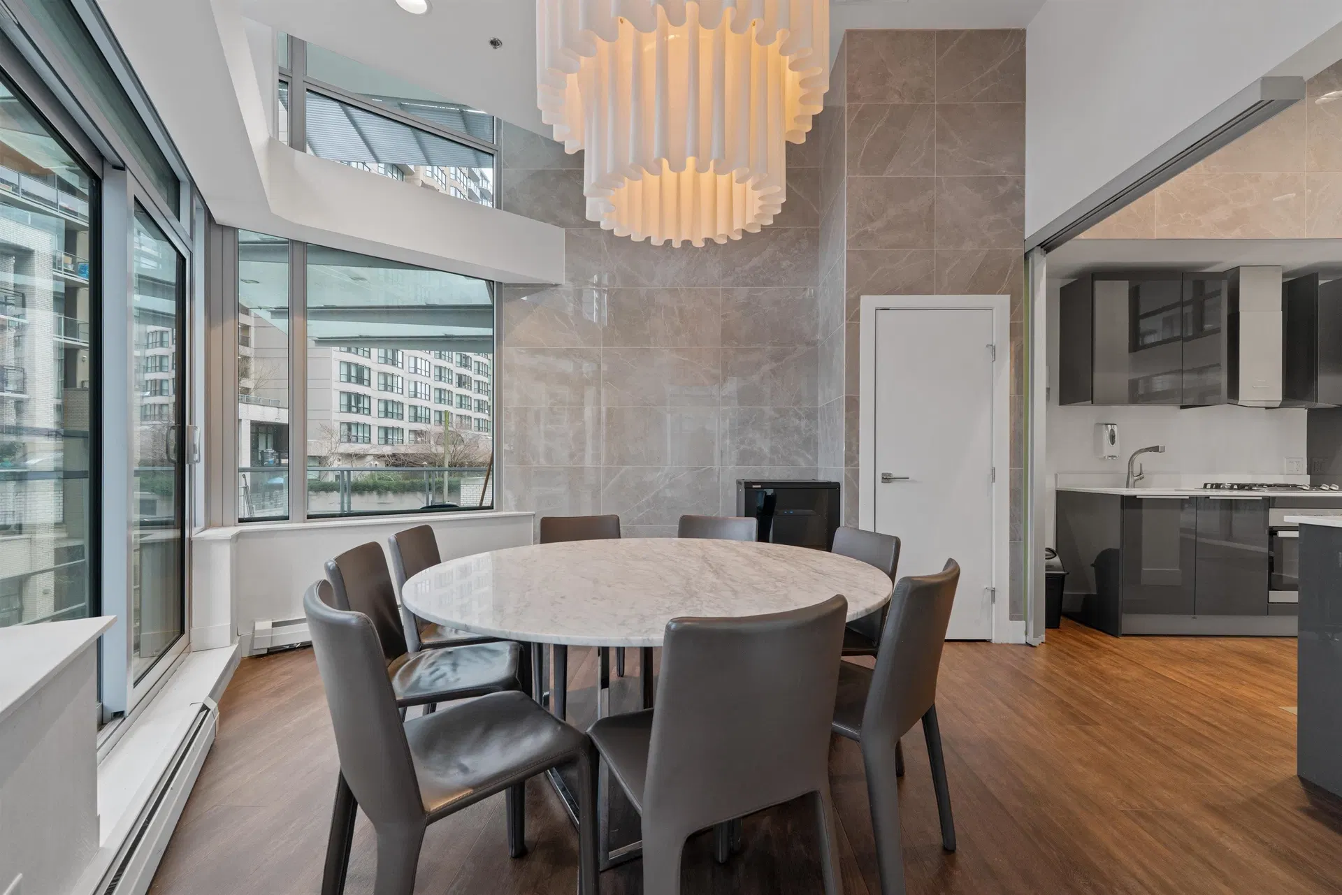 Photo 3 of 28 at #404 – 1283 Howe Street