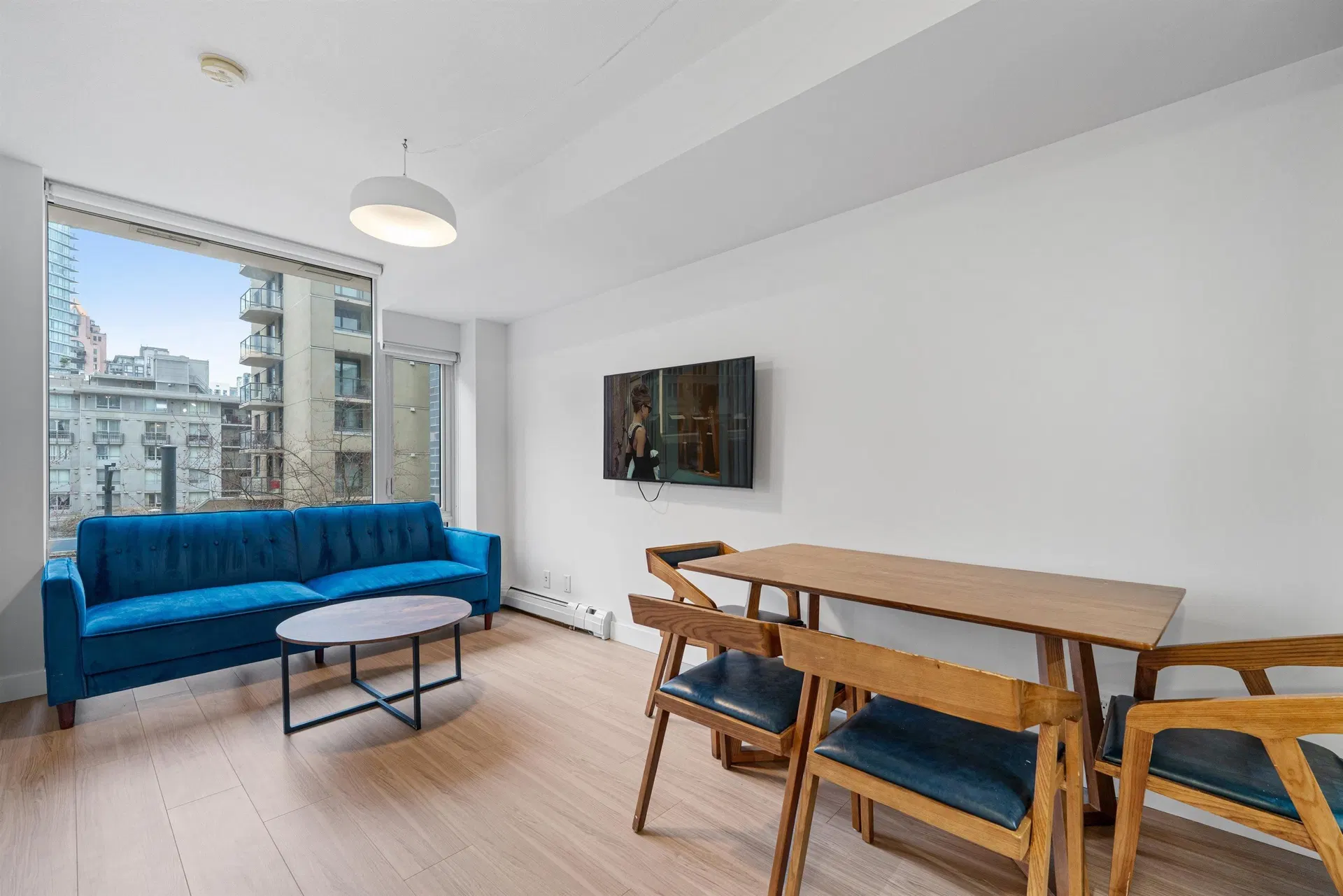 Photo 4 of 28 at #404 – 1283 Howe Street