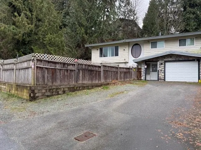 Photo 2 of 7 at 33368 Knight Avenue