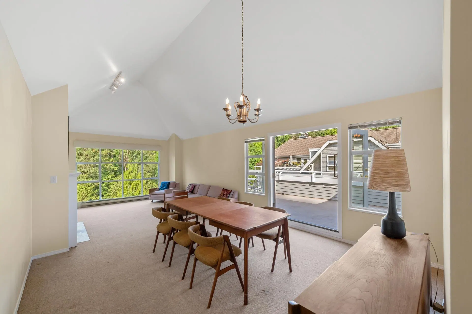 Photo 2 of 34 at #303 – 3373 Capilano Crescent