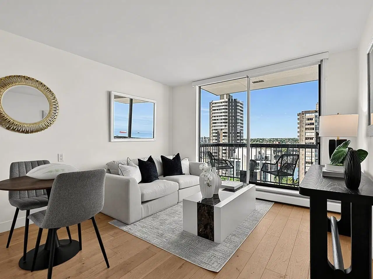 #1008 – 1146 Harwood Street
