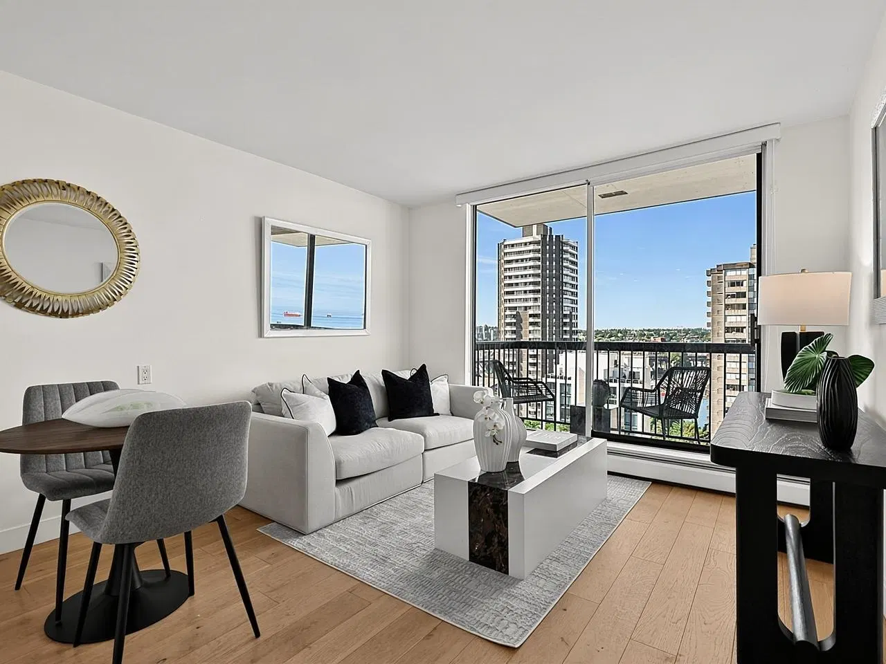 #1008 – 1146 Harwood Street