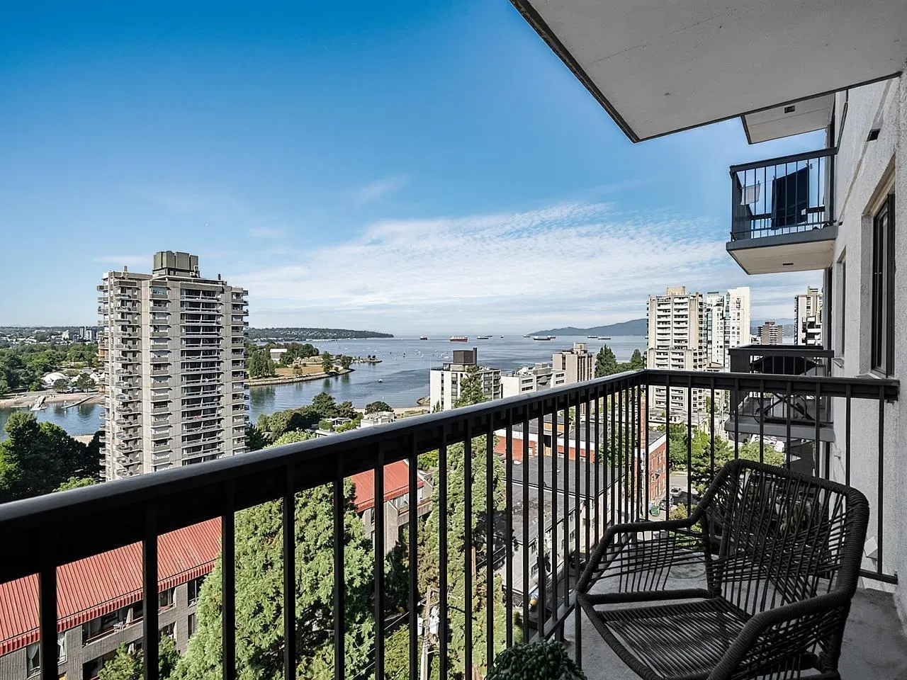Photo 2 of 19 at #1008 – 1146 Harwood Street