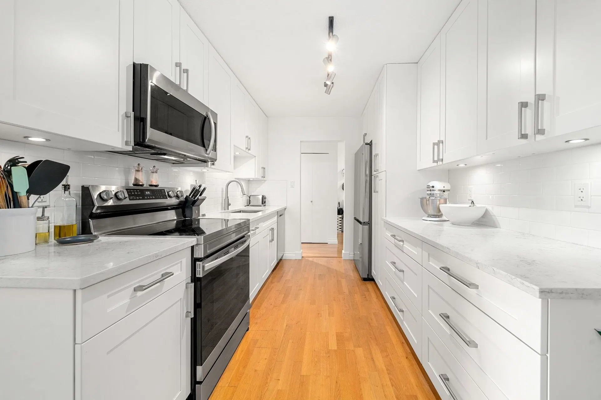 Photo 4 of 39 at #204 – 150 E 5th Street