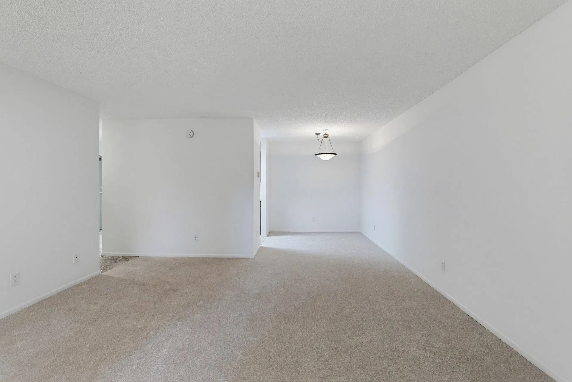 Photo 5 of 29 at #106 – 333 Wethersfield Drive