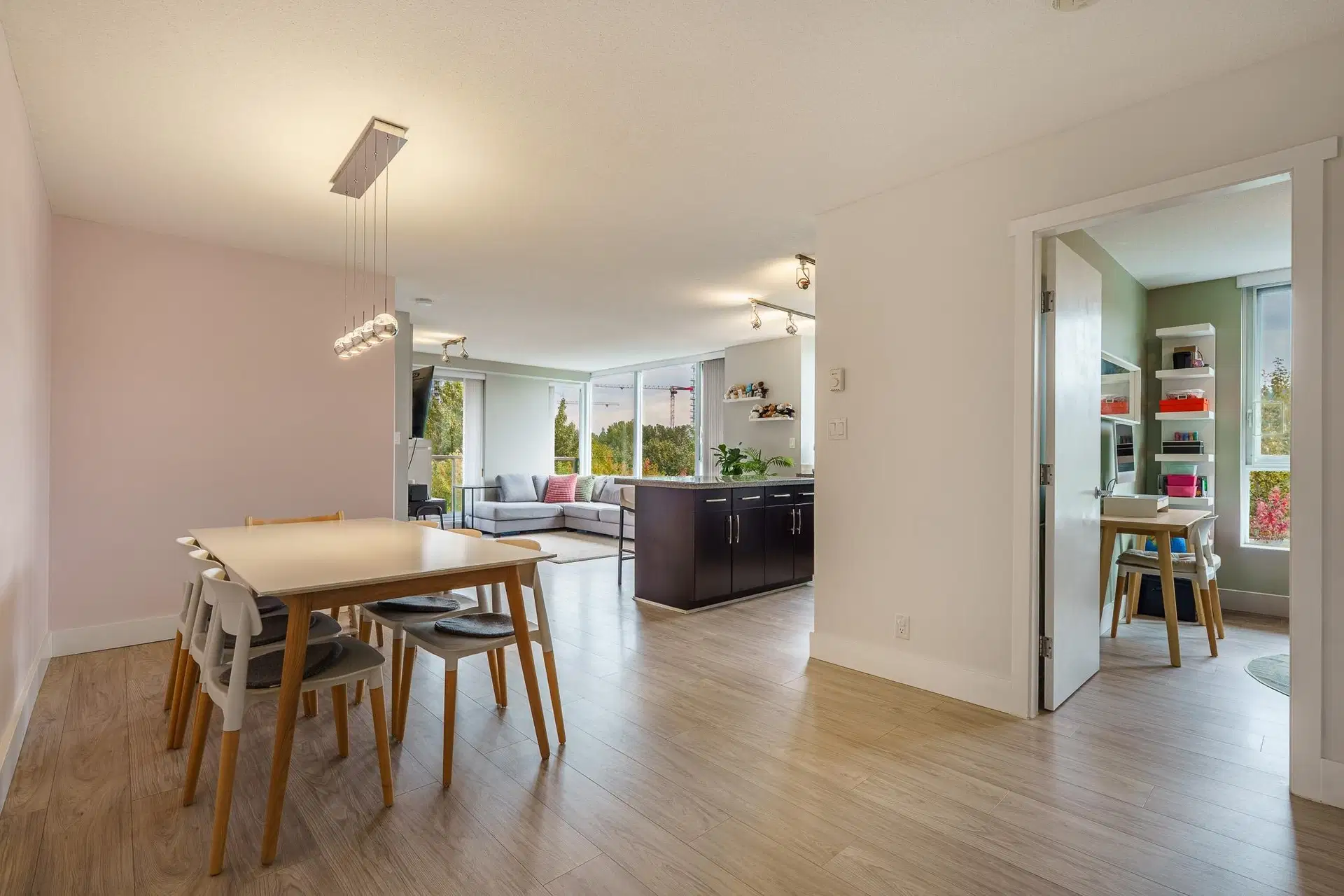 #1208 – 660 Nootka Way