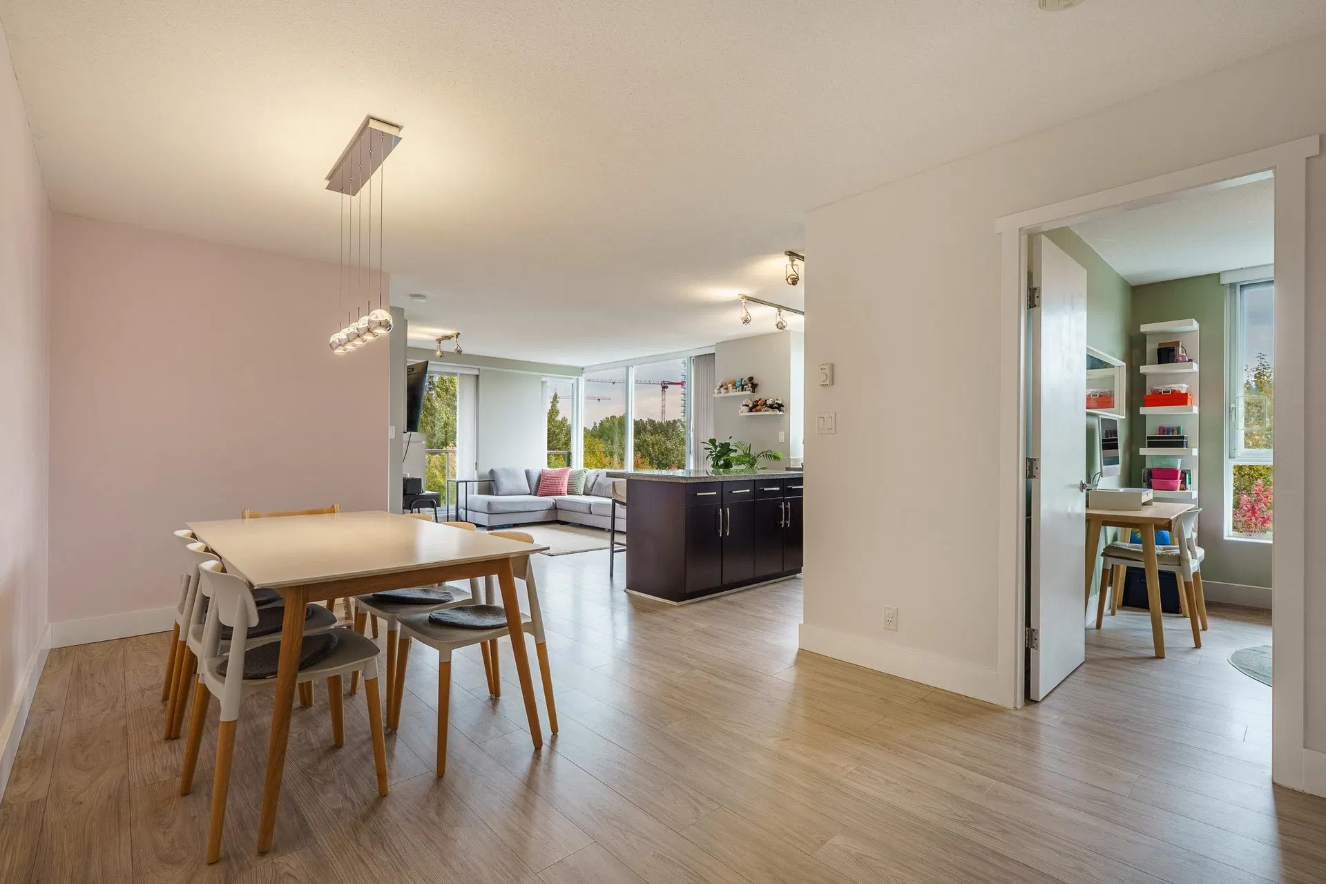 #1208 – 660 Nootka Way