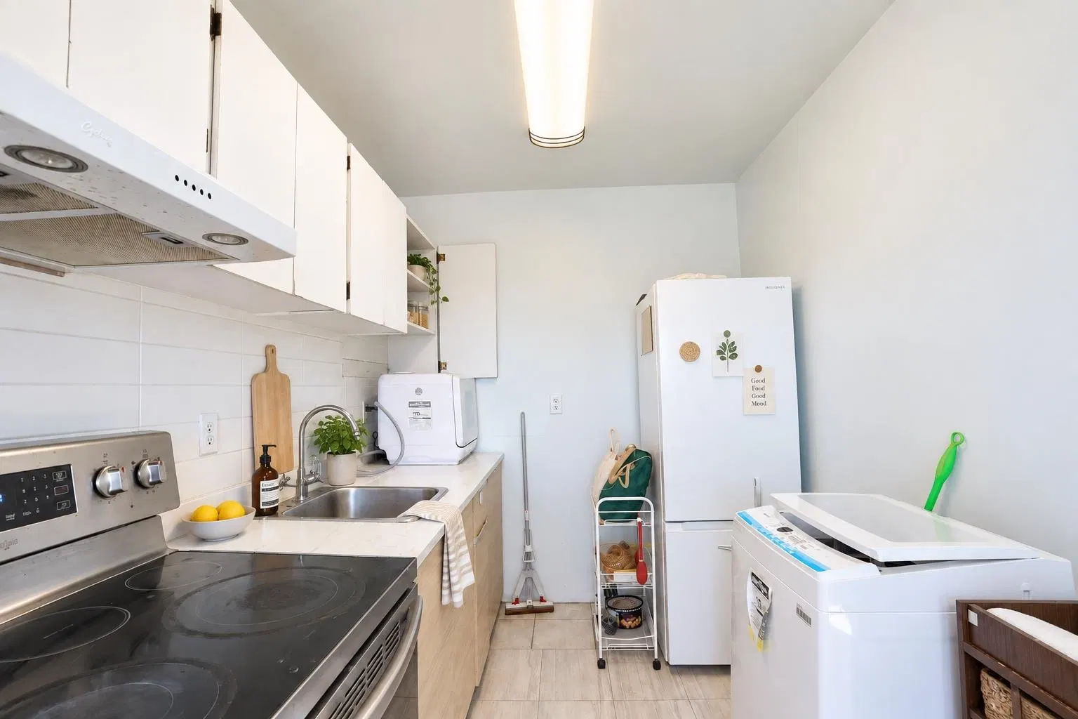 Photo 5 of 18 at #303 – 7240 Lindsay Road