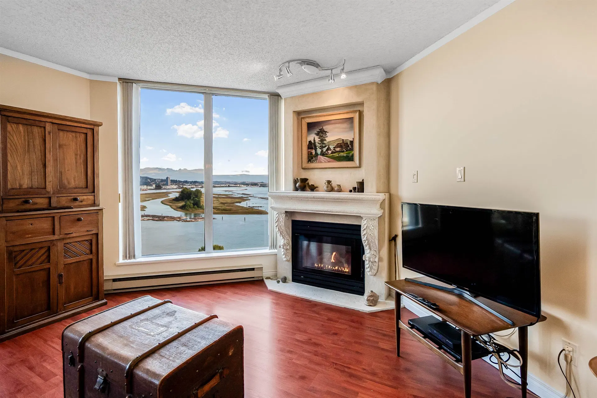 Photo 5 of 25 at #1603 – 69 Jamieson Court