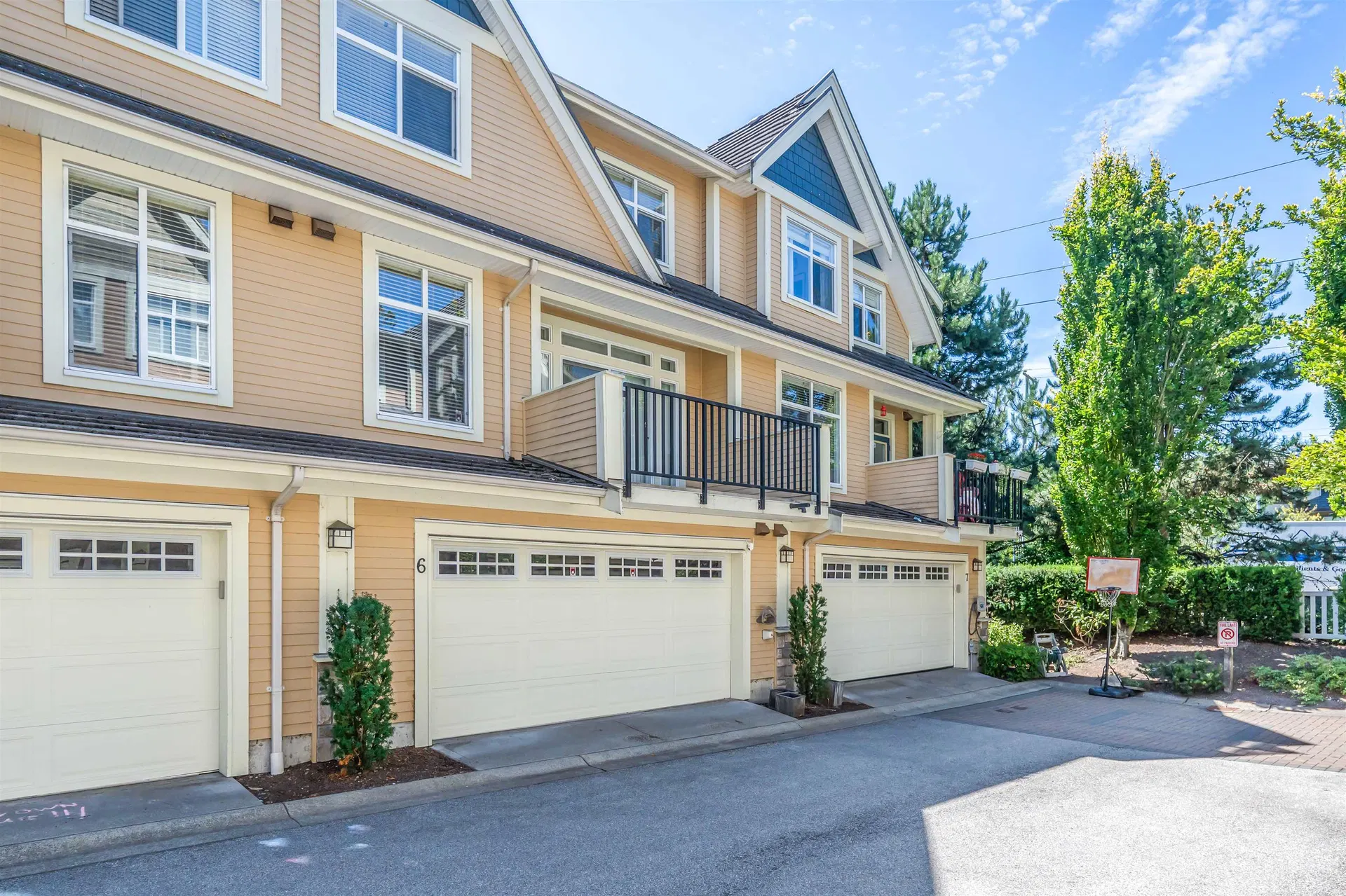 Photo 1 of 26 at #6 – 15237 36 Avenue