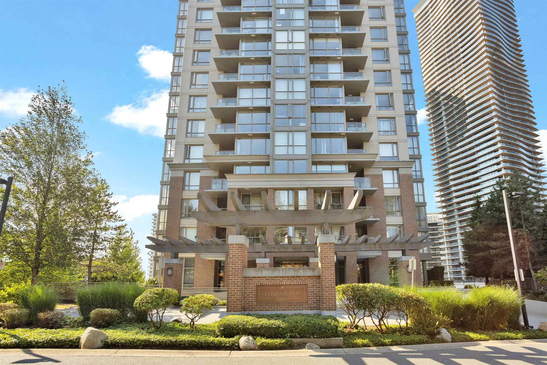 #905 – 4888 Brentwood Drive