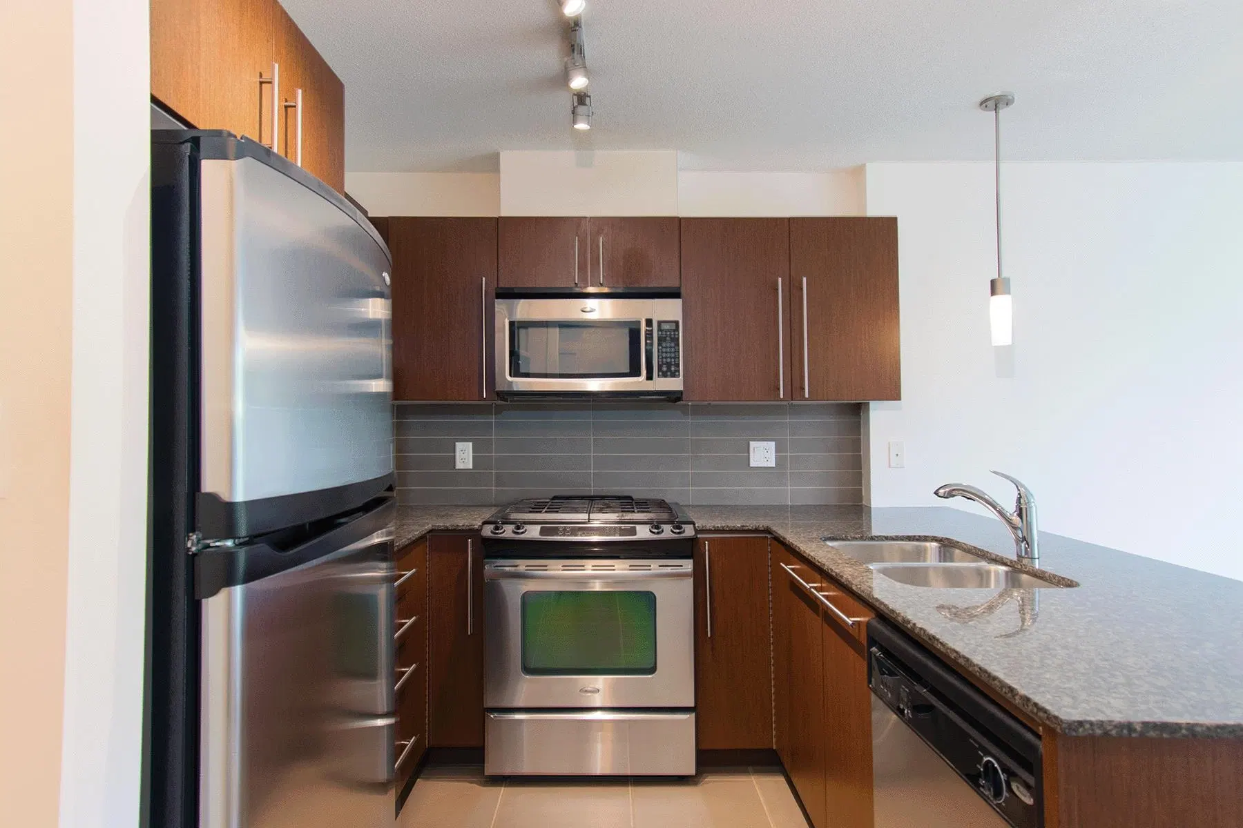 Photo 4 of 19 at #905 – 4888 Brentwood Drive