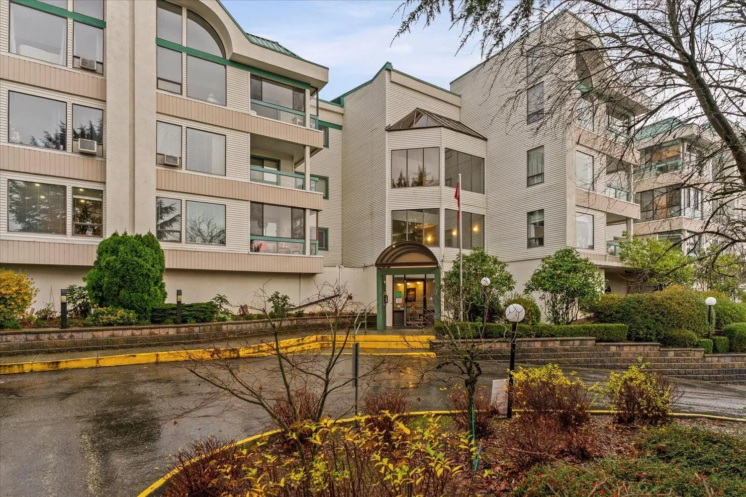 Photo 2 of 30 at #113 – 33030 George Ferguson Way