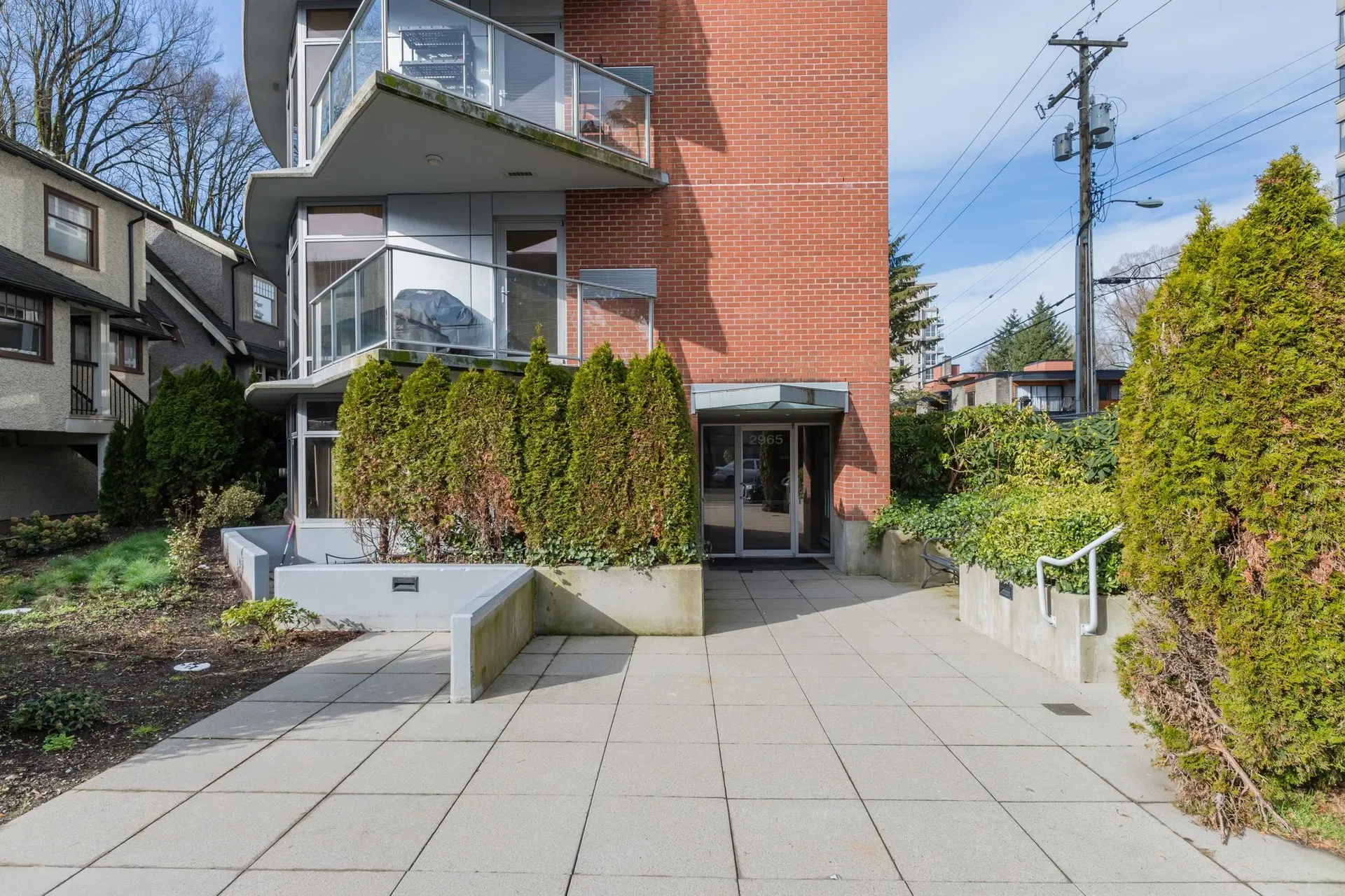 Photo 2 of 25 at #902 – 2965 Fir Street