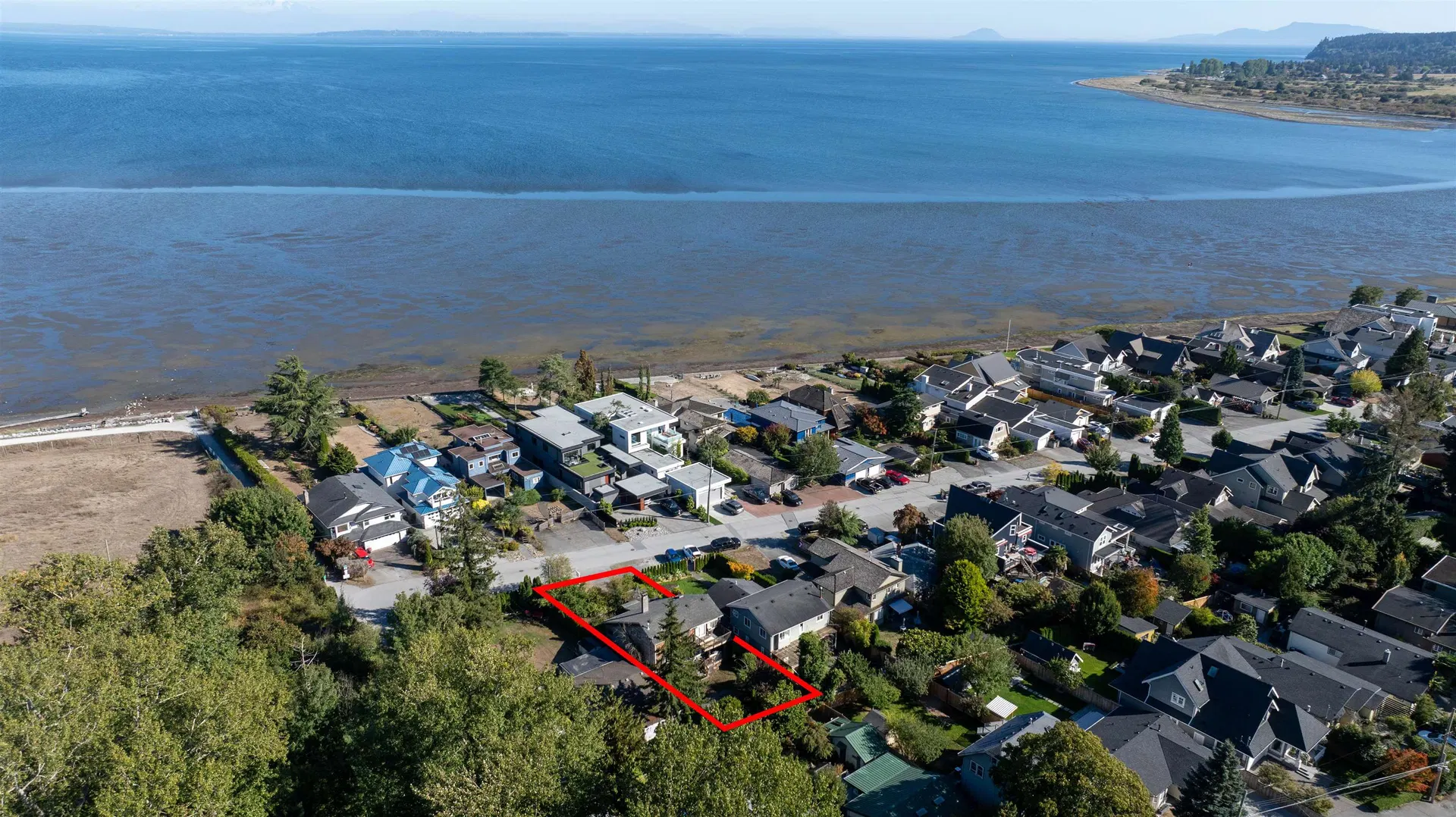 Photo 5 of 9 at 1741 Beach Grove Road